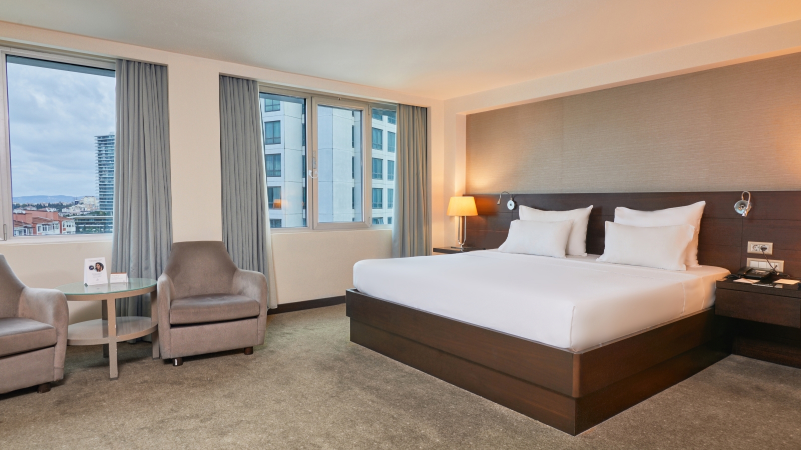  Grand Deluxe King Room