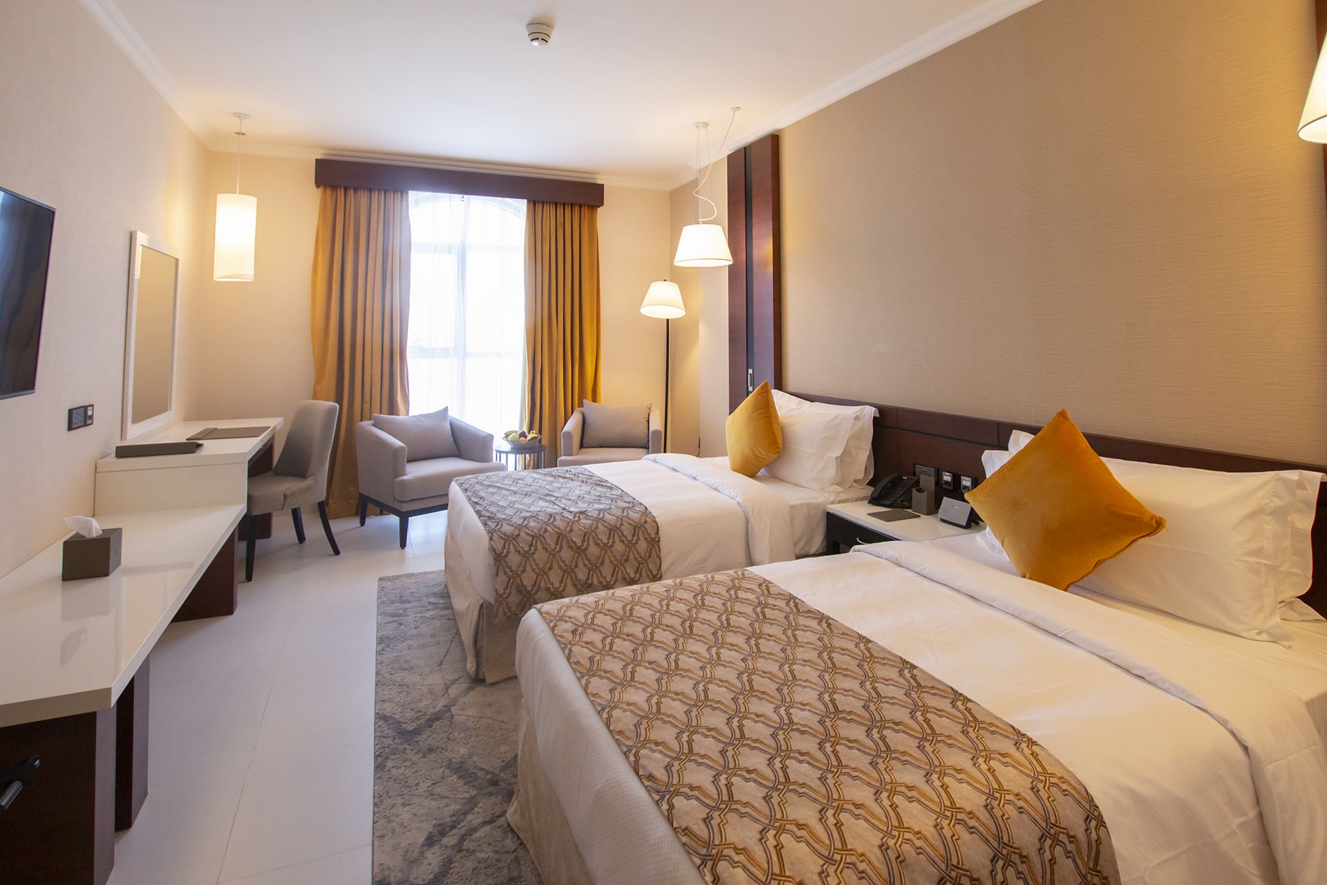 Deluxe Room (King/Twin)