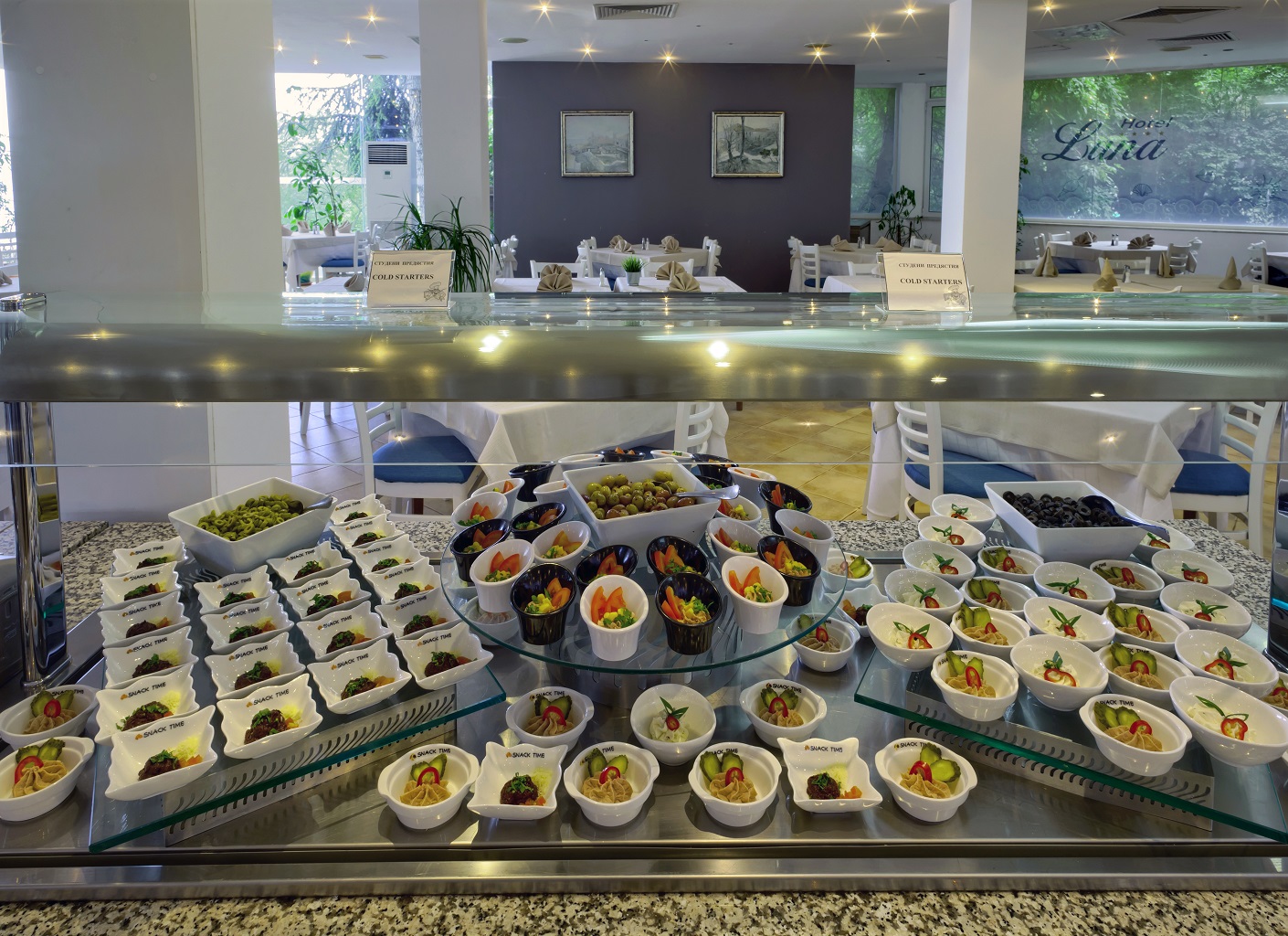 MAIN RESTAURANT