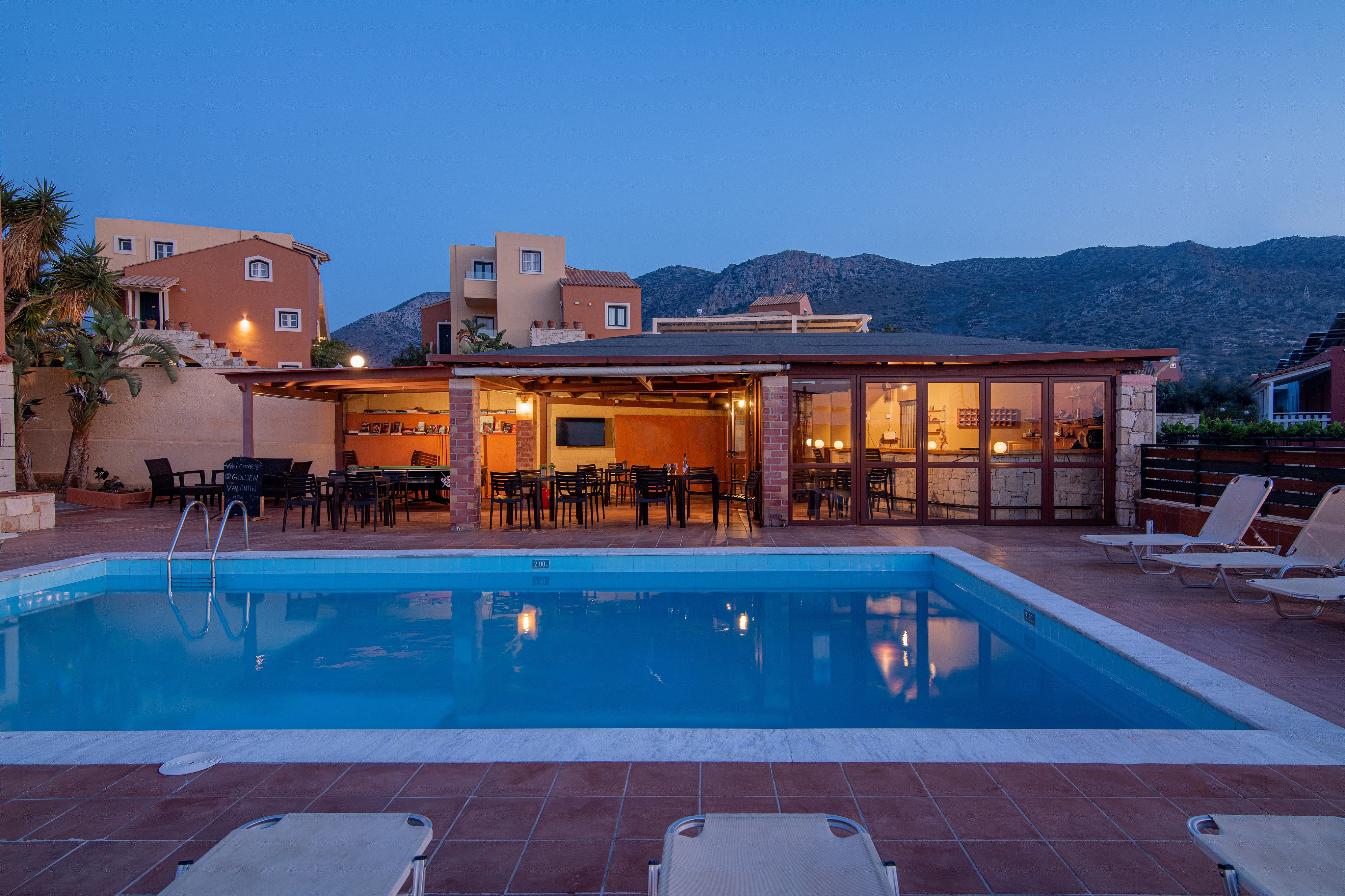 Pool - Snack Bar