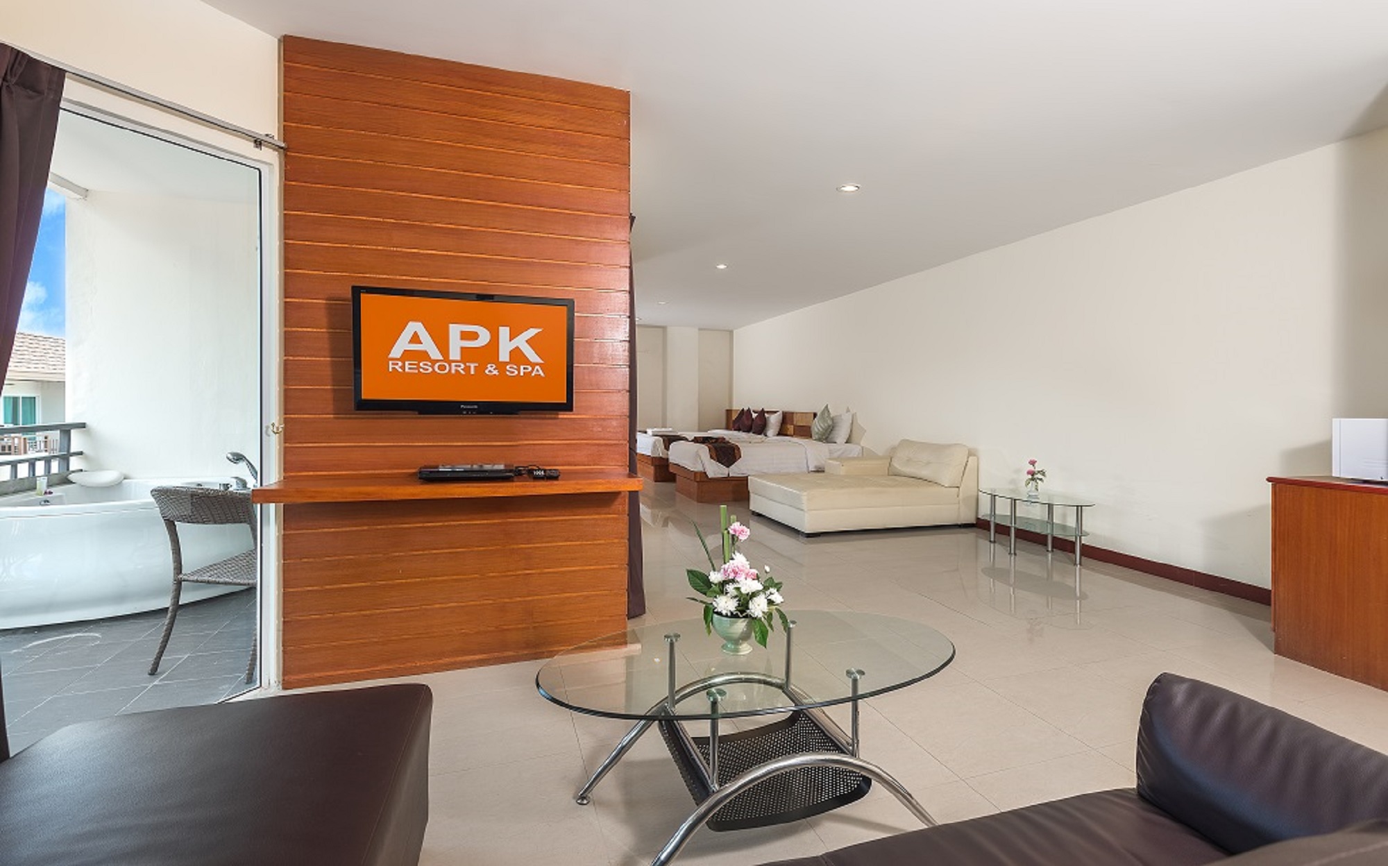 JUNIOR SUITE 