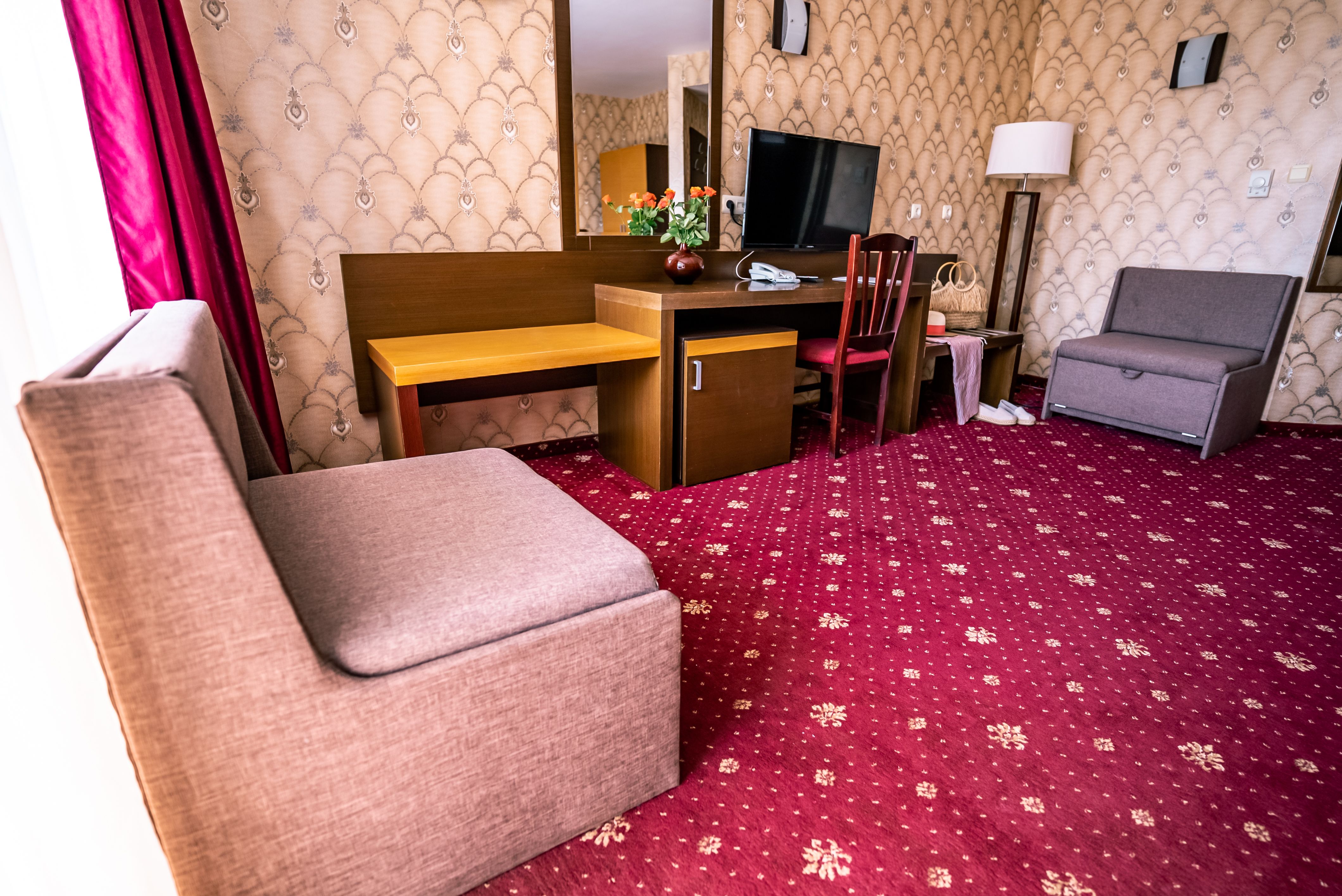 DOUBLE LARGE ROOM