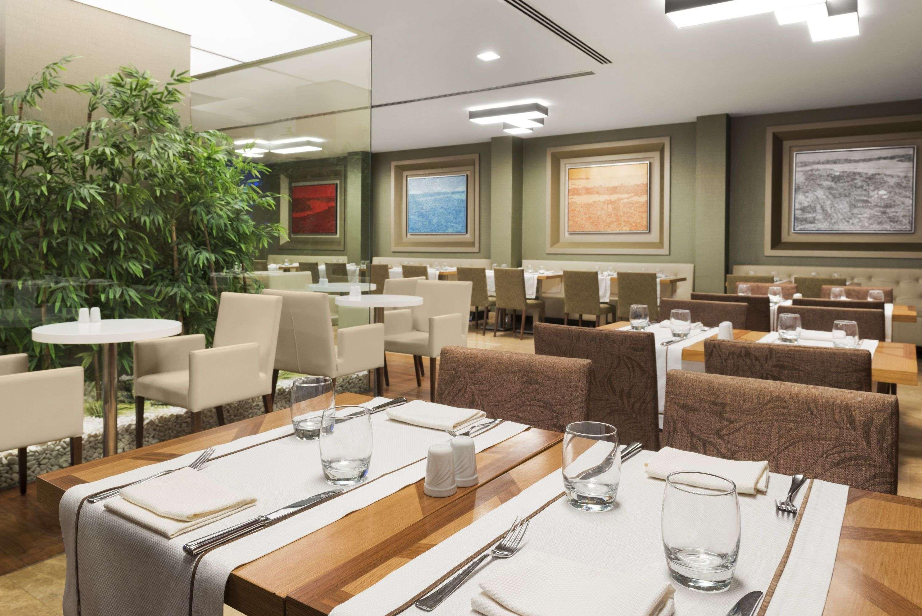 Color Restaurant