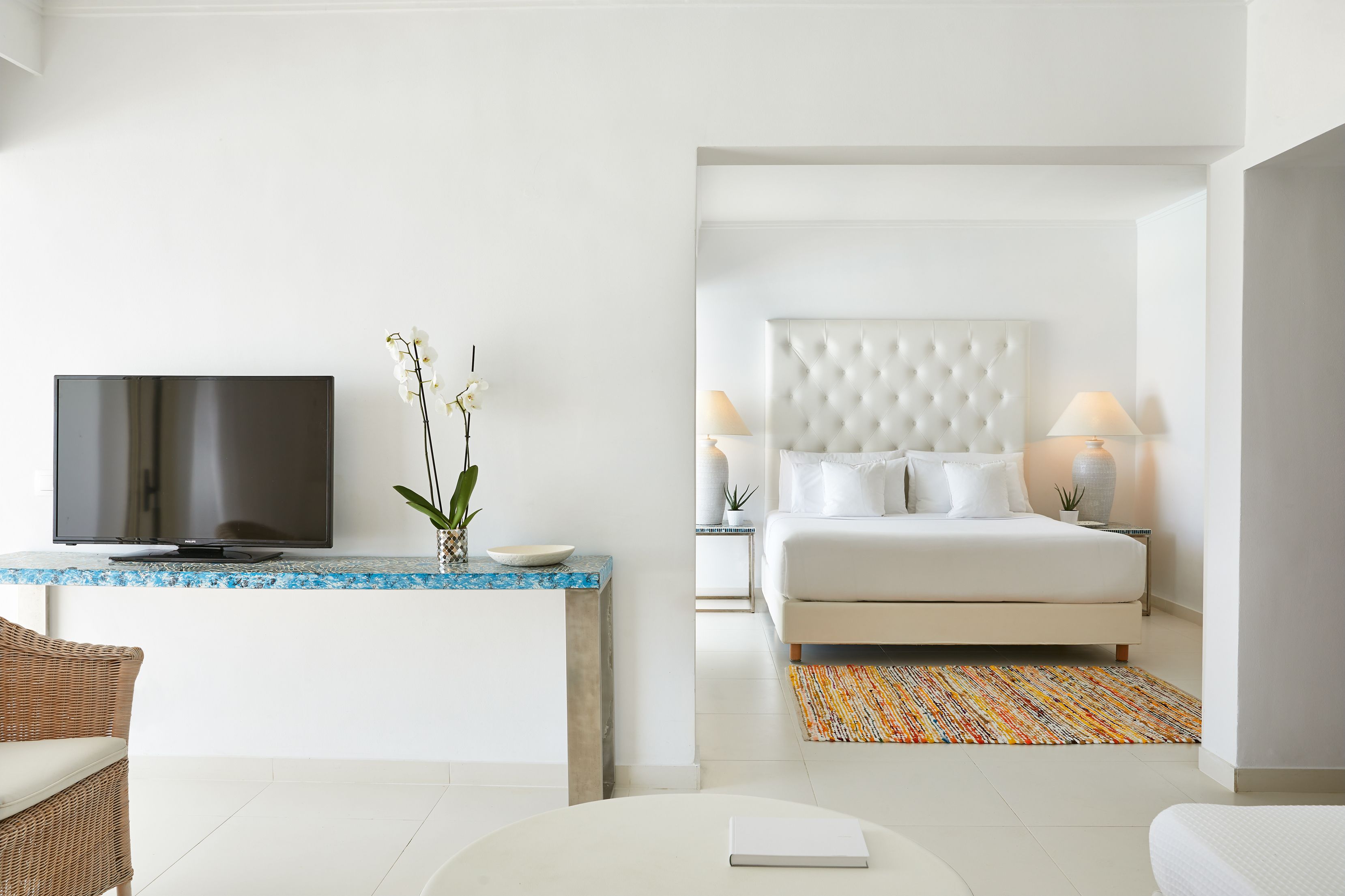 WHITE FAMILY SUITE SEA VIEW