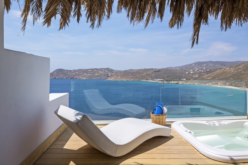 Junior Suite with Sea View and Outdoor Jetted Tub
