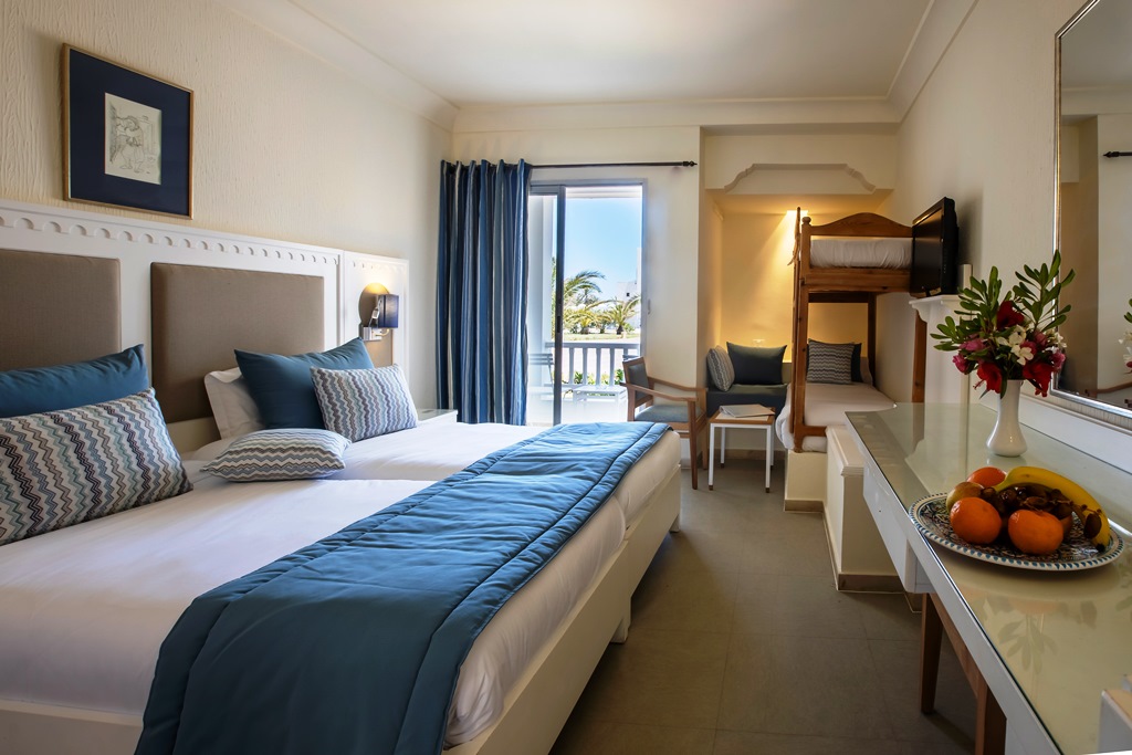 ROOM FAMILY 2 BEDROOMS