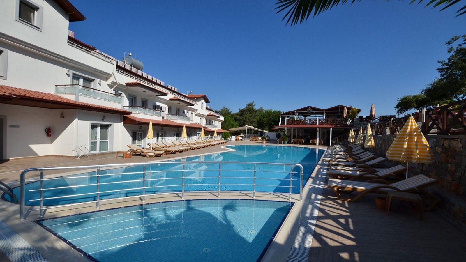 Piscina deschisă