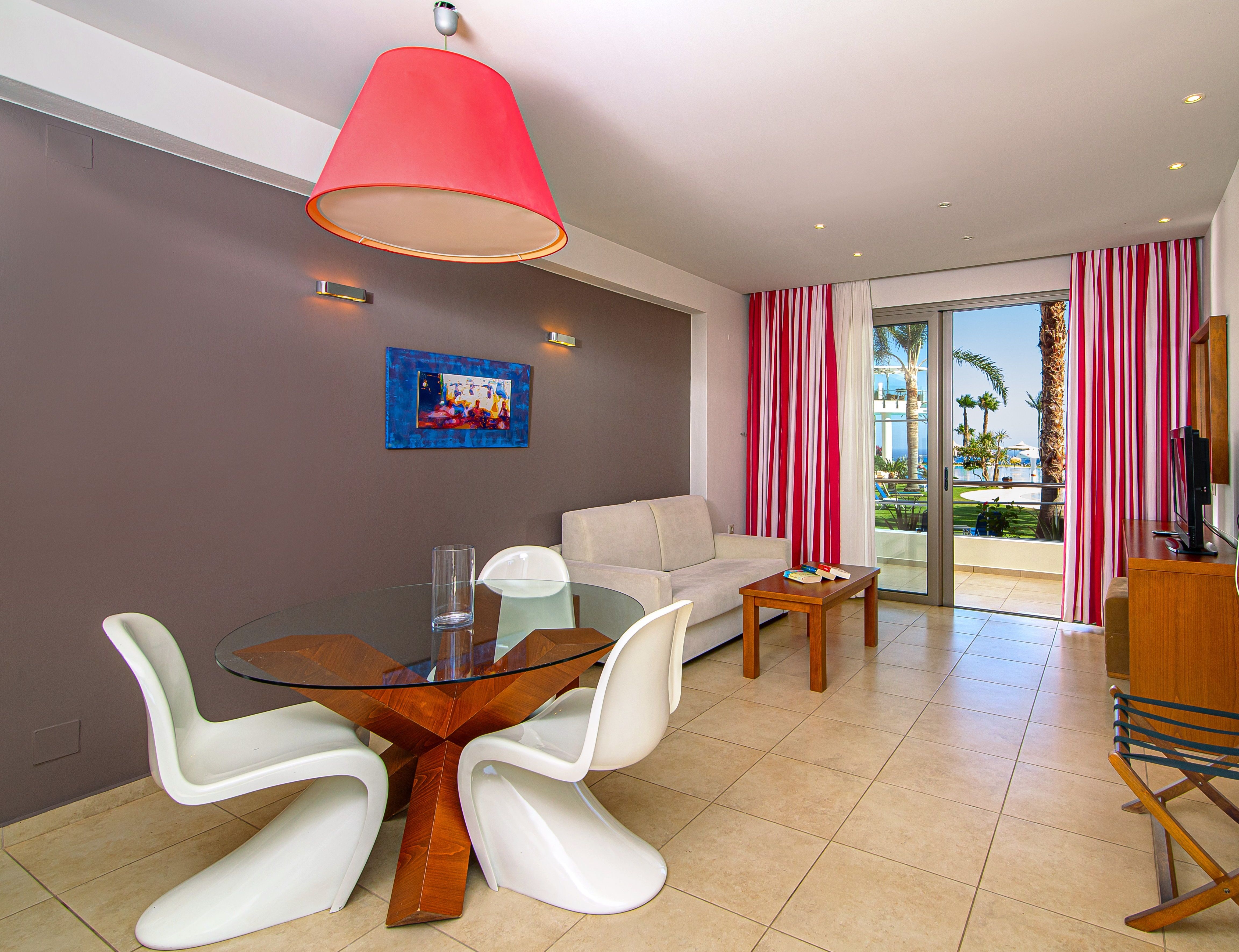 Deluxe Suite Pool View