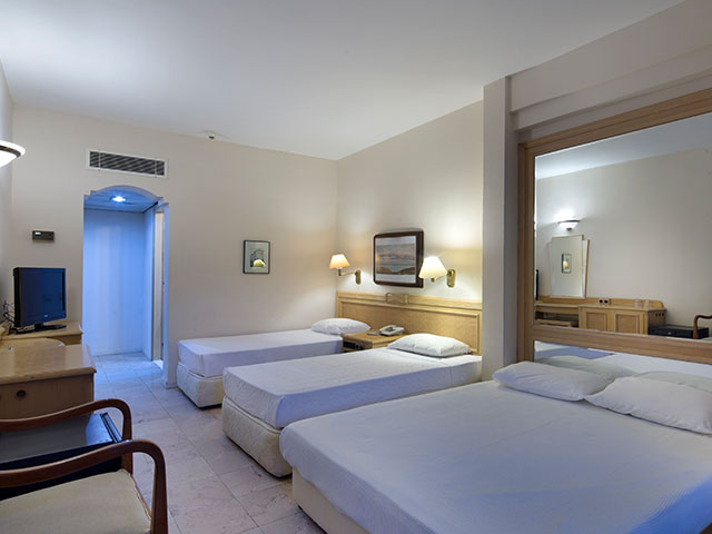larissa-phaselis-princes-hotel-aile-odasi.jpg