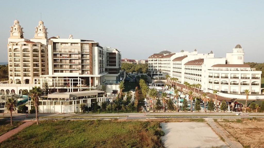 Clădirea principala