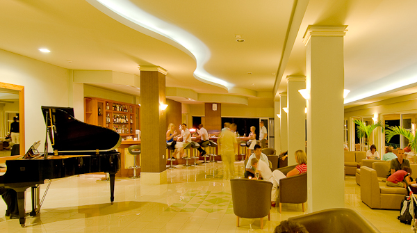 Kos, Hotel Blue Lagoon Resort, lobby bar.jpg