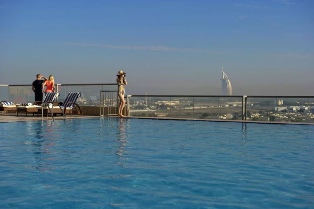 Piscina deschisă