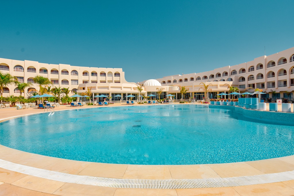 Piscina deschisă
