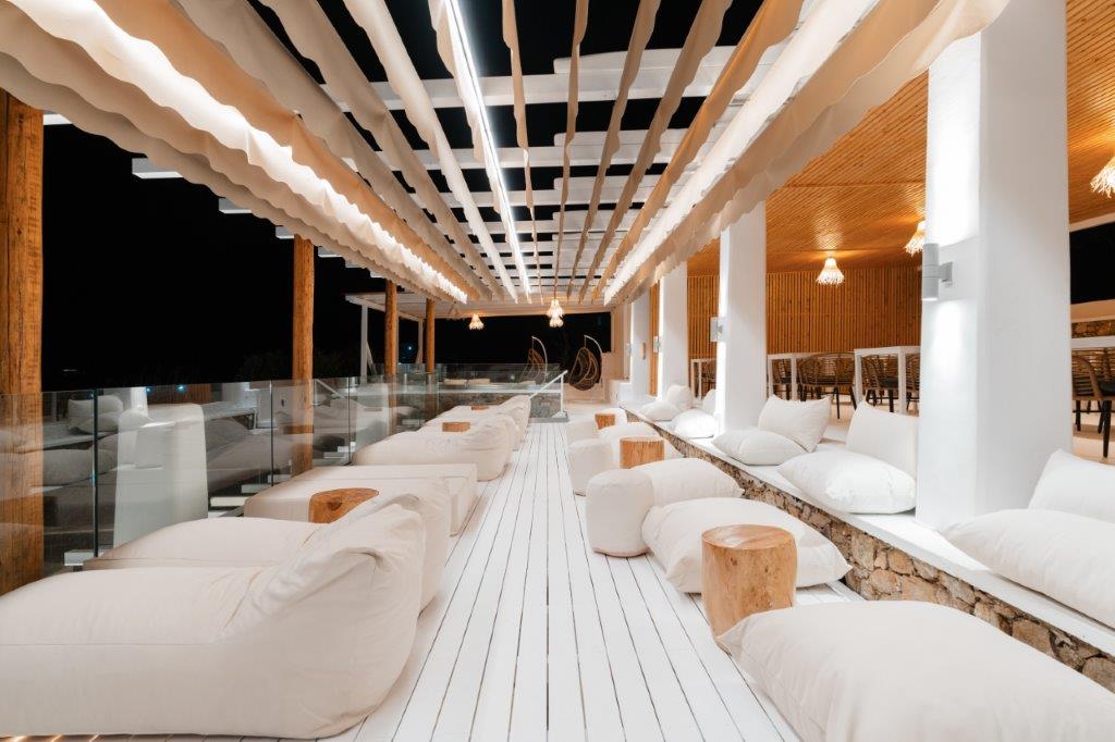 Pool Bar