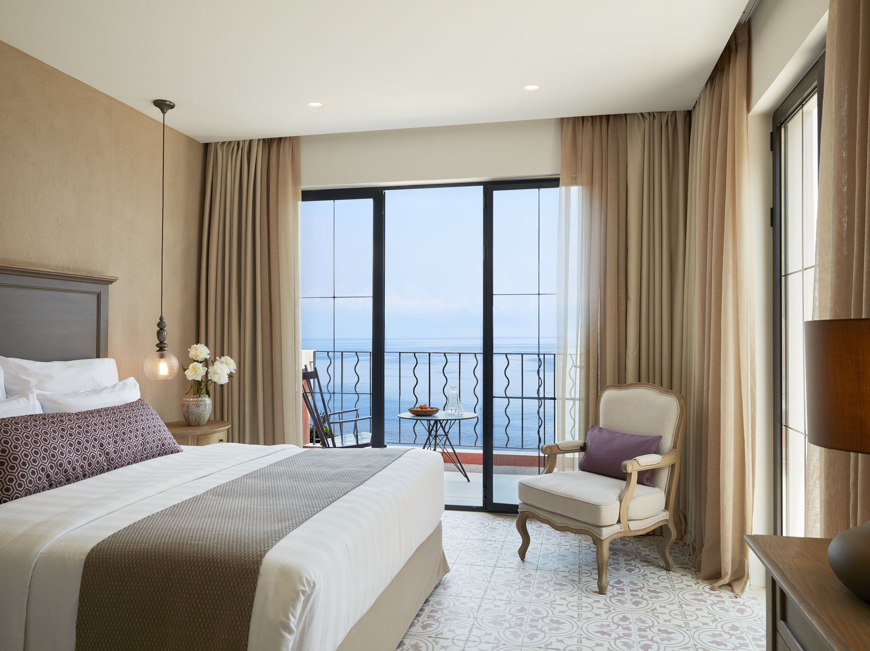 Grand Terrace Junior Suite Sea View with Whirlpool