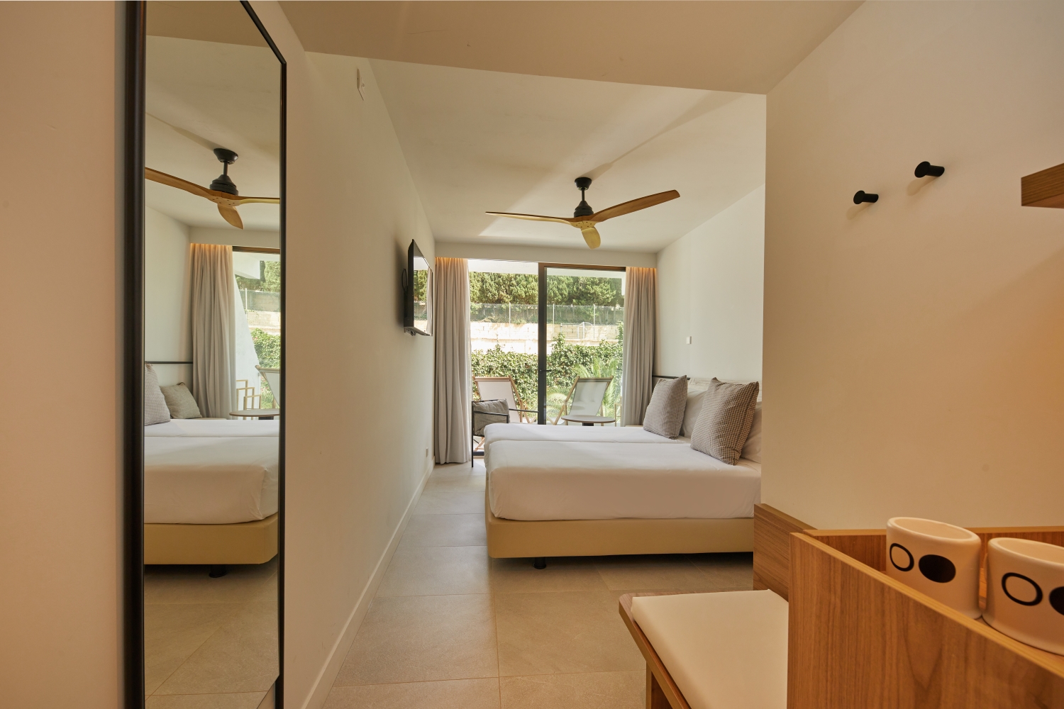 PREMIUM ROOM BASIC (BALCONY OR TERRACE)