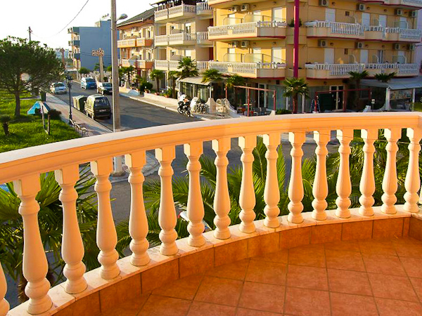 Paralia Katerini, Hotel-apartment Alexander, camera dubla, balcon.jpg