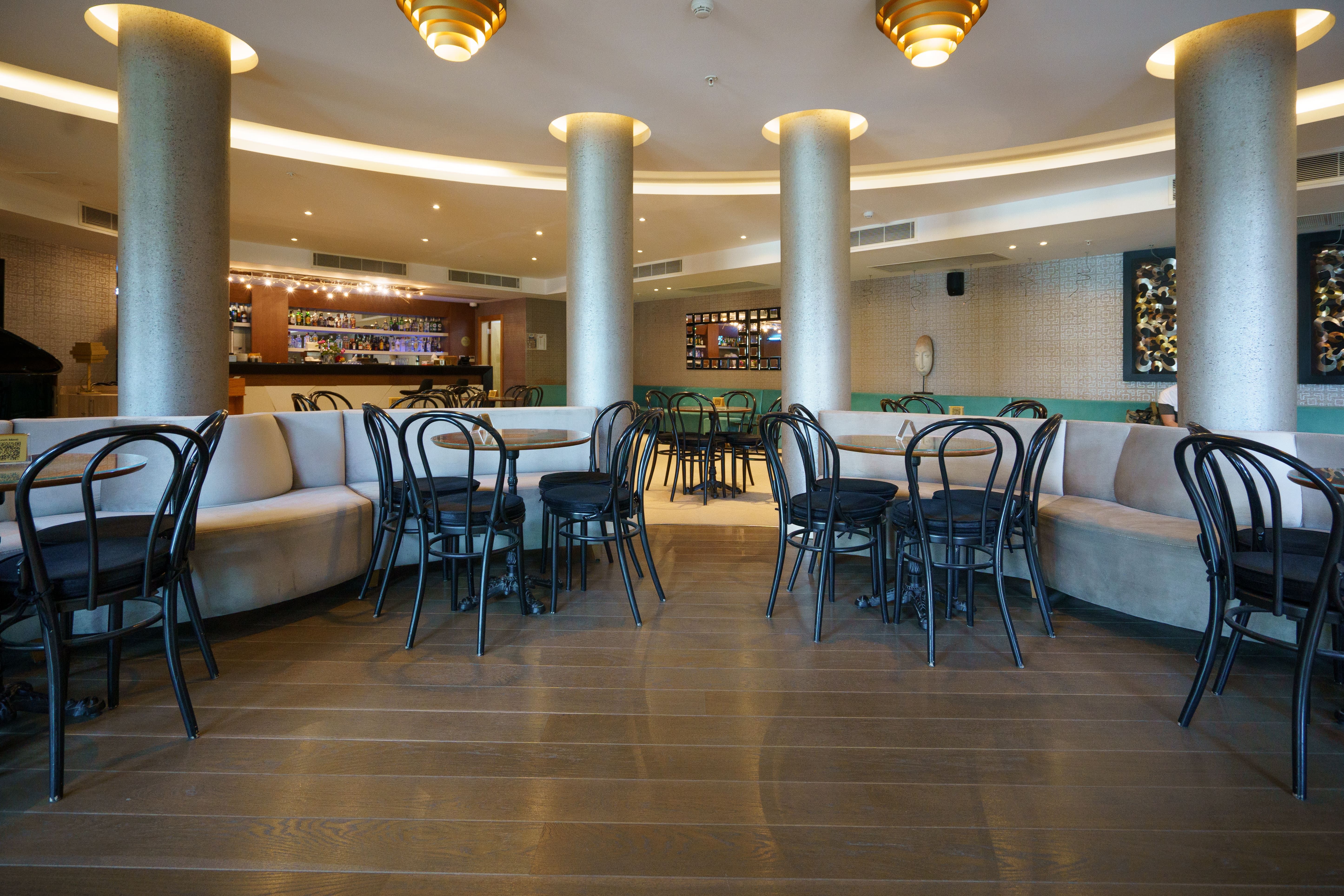 LOBI BAR