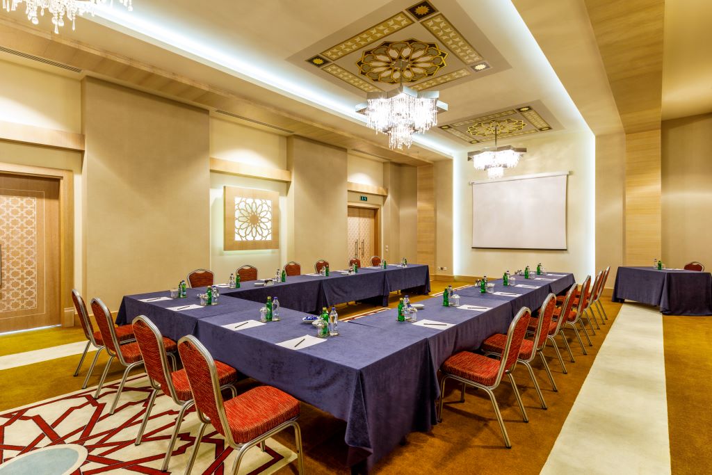MICE (servicii de organizare de întâlniri, conferințe, alte evenimente)