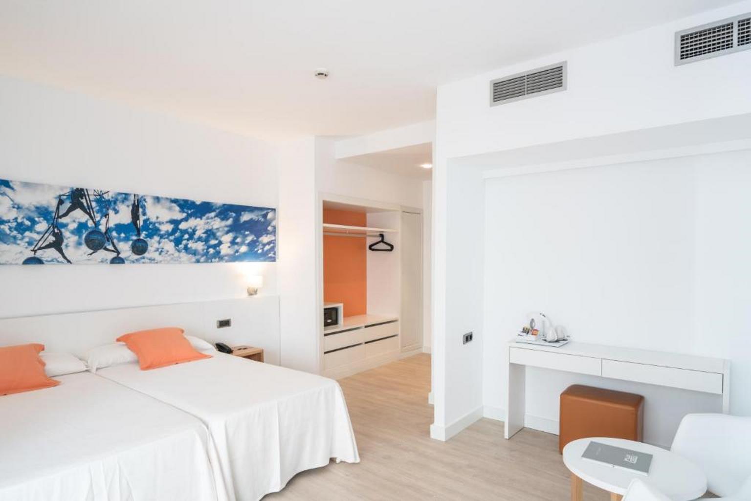 Double Superior Room (Balcony or Terrace)