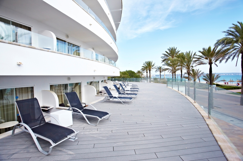 DOUBLE ROOM BALCONY 