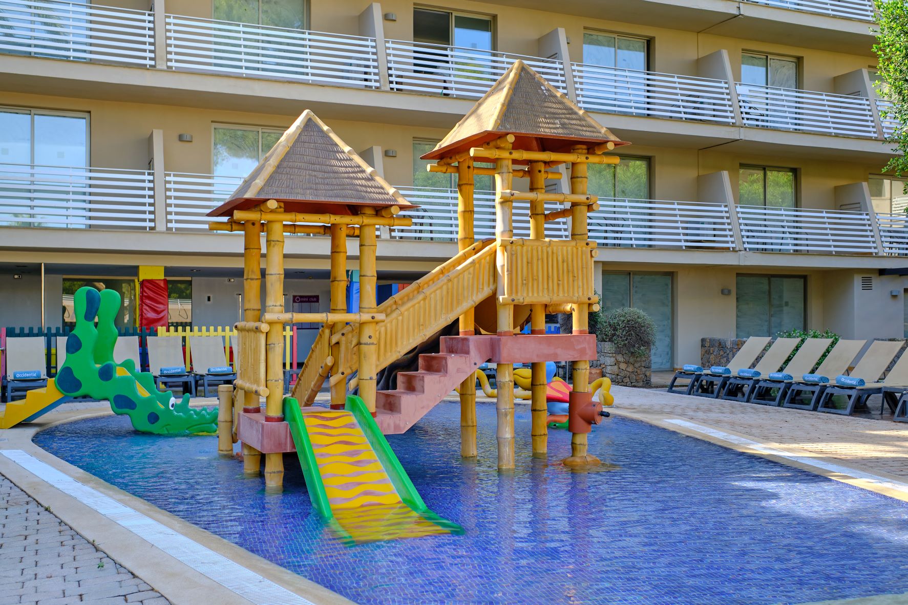 Piscina exterioara pentru copii