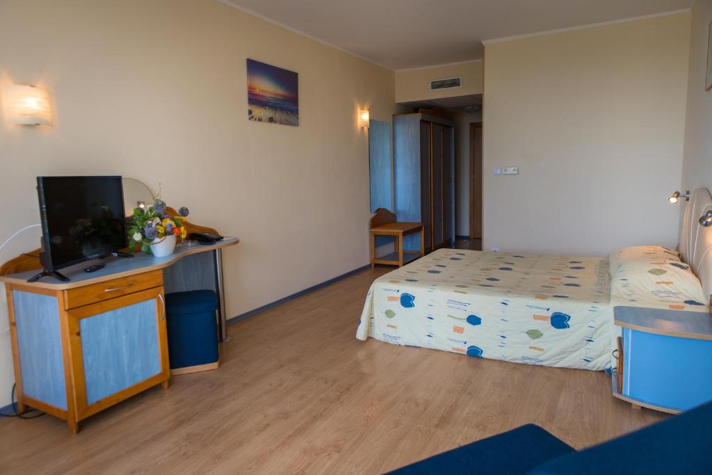 Twin Standard Room (Balcony)