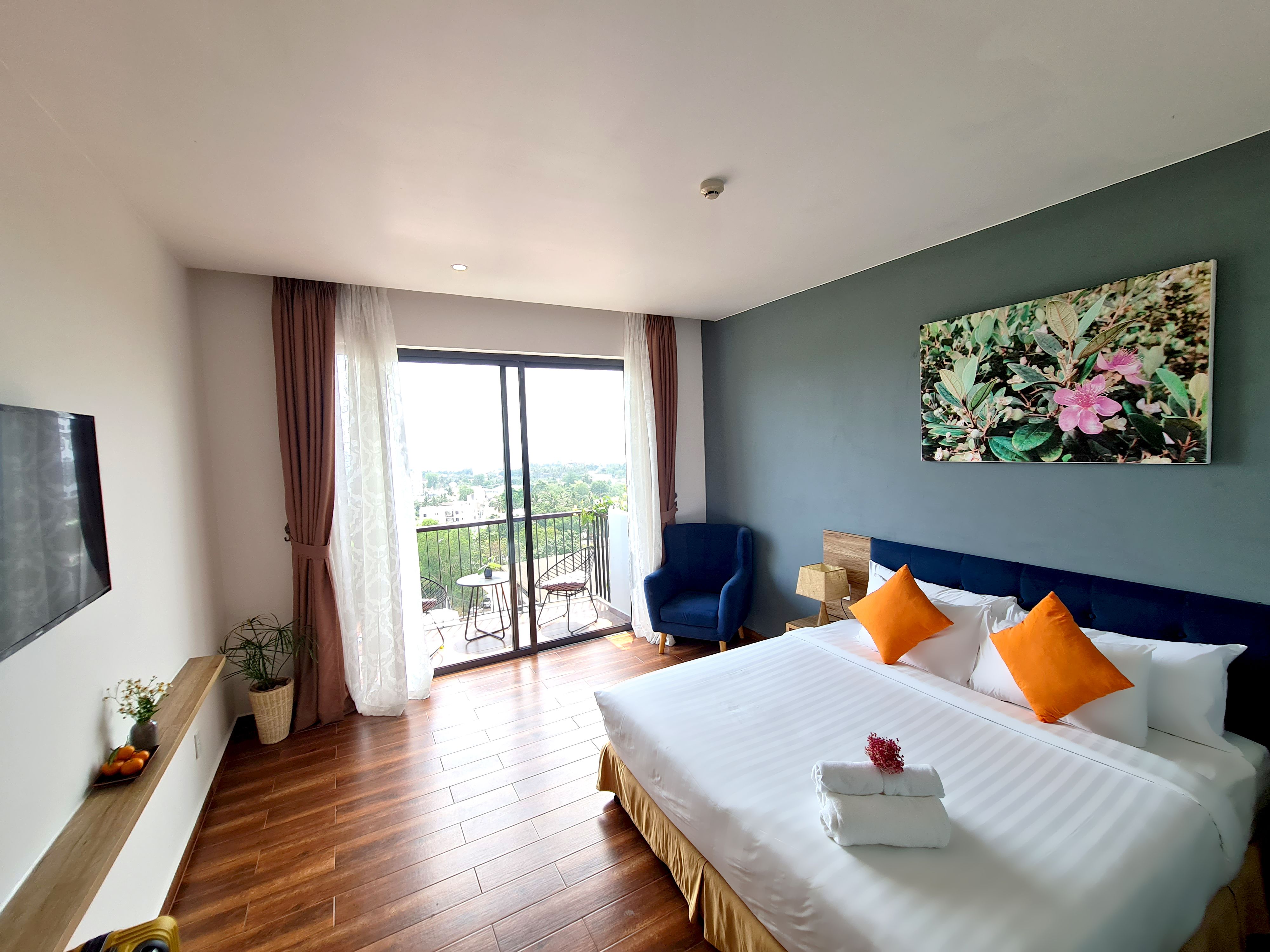 DELUXE DOUBLE SEAVIEW WITH BALCONY