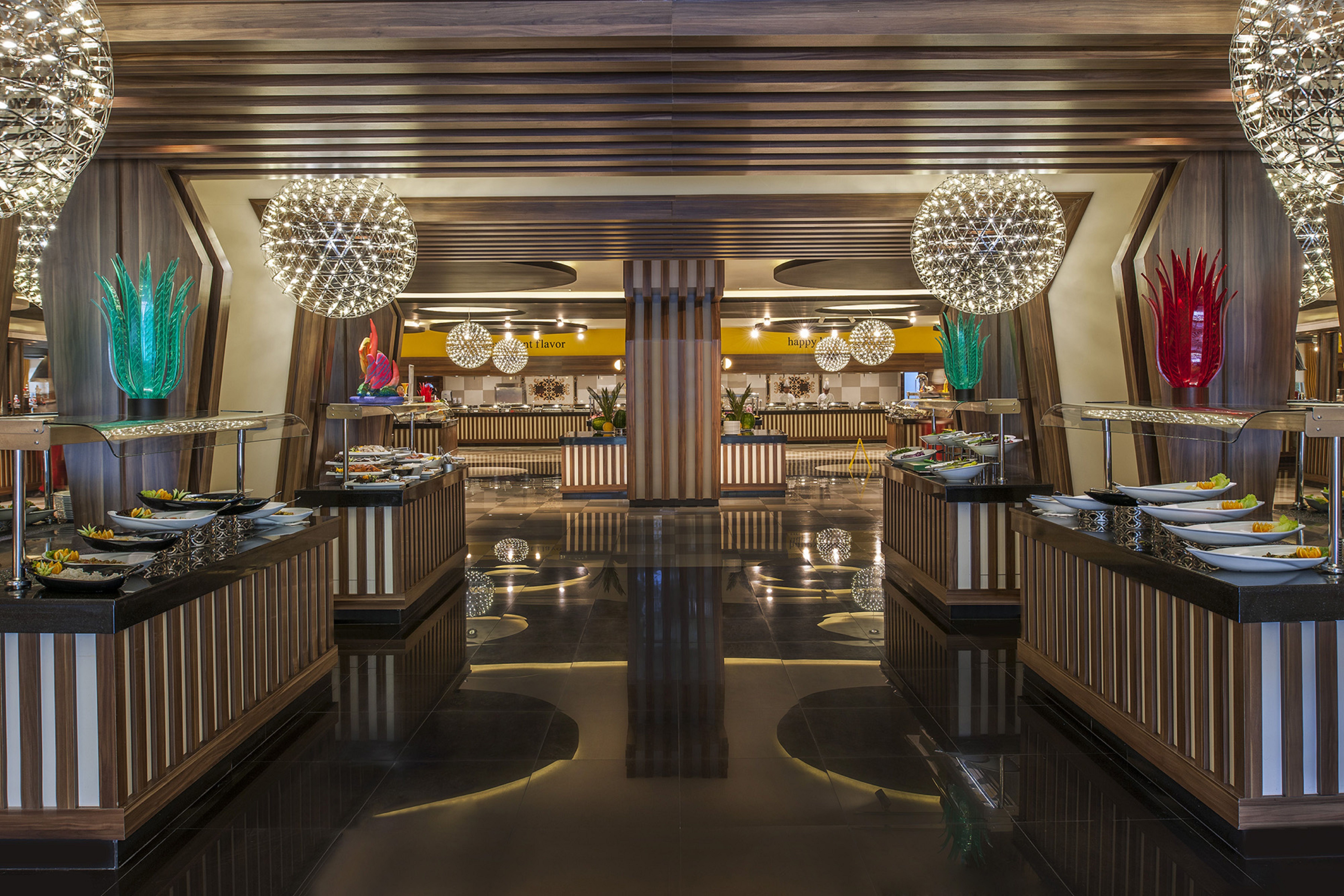 MAIN RESTAURANT