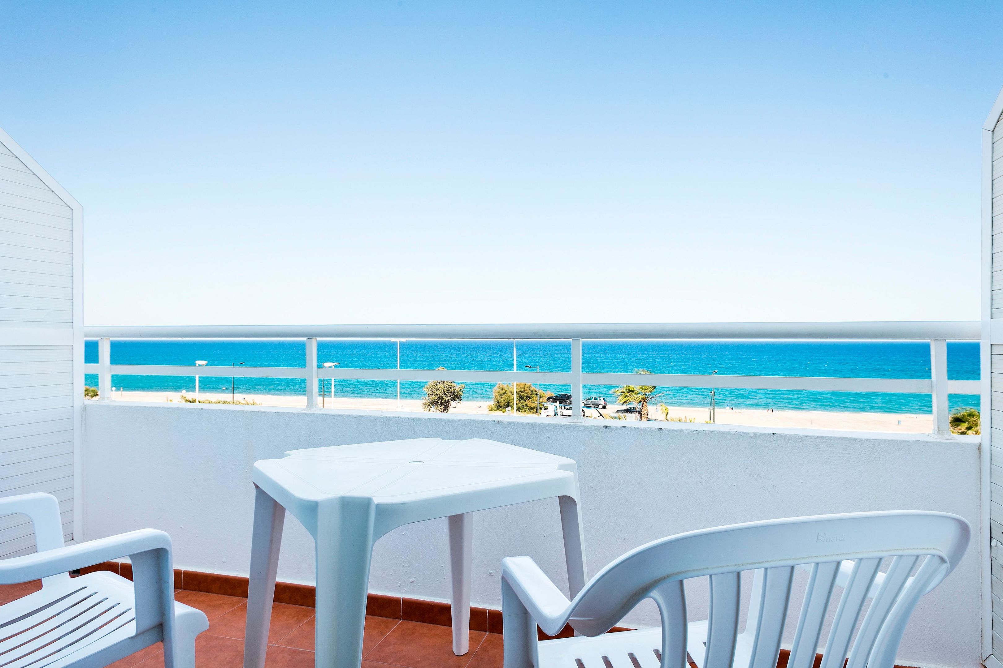 DOUBLE SEA VIEW (LATERAL OR FRONT)