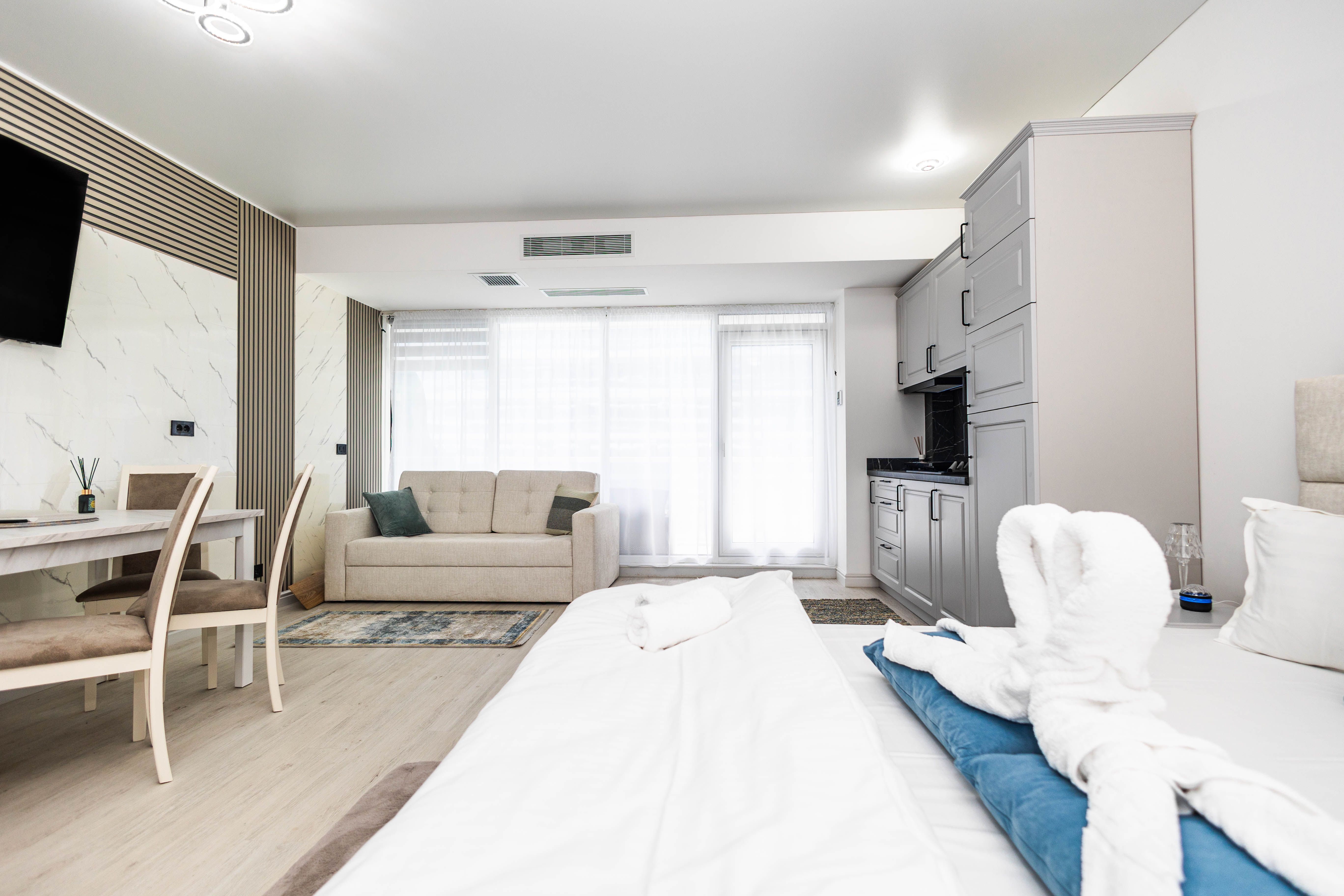 Studio Bora Bora White Titanic