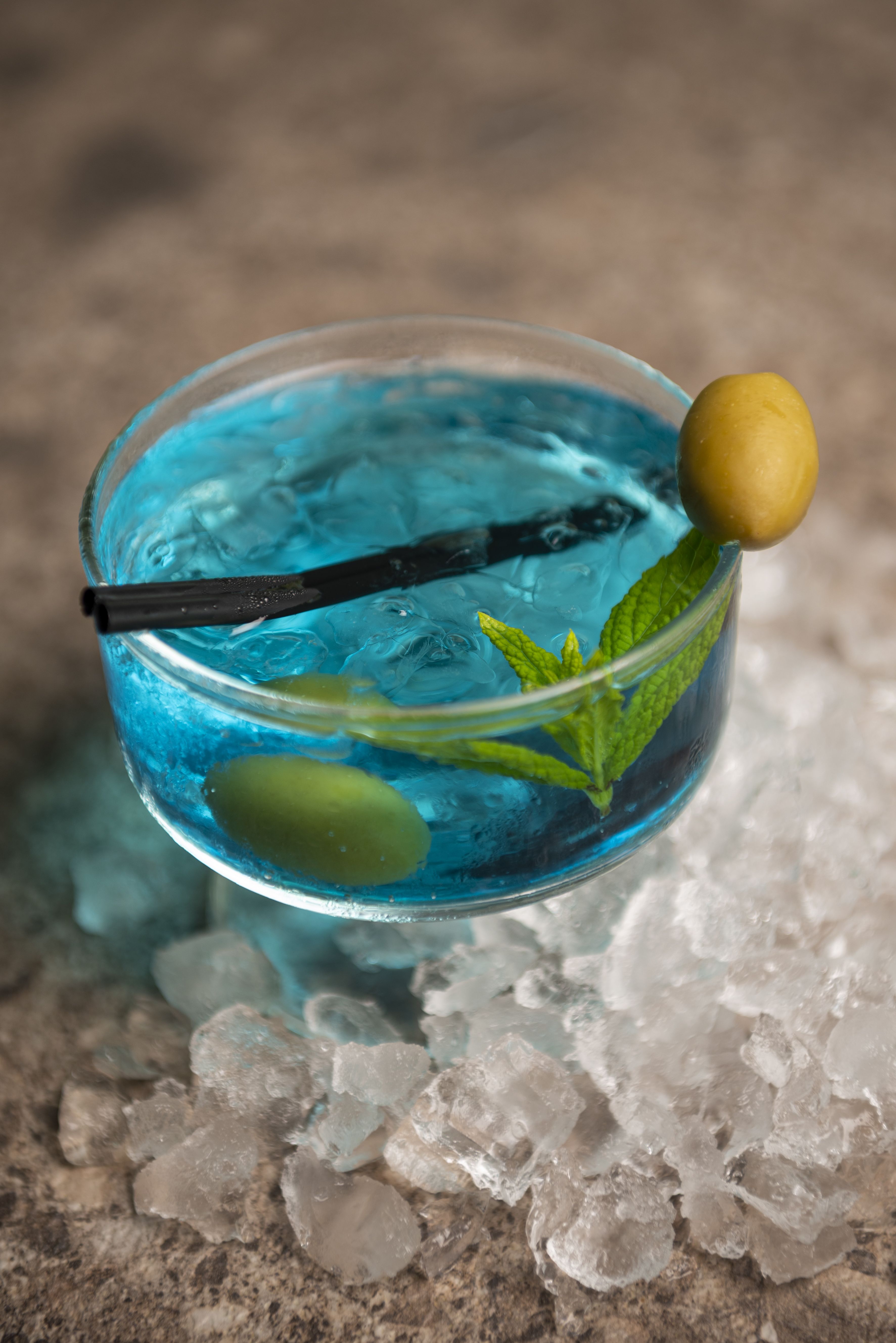 LOBBY BAR