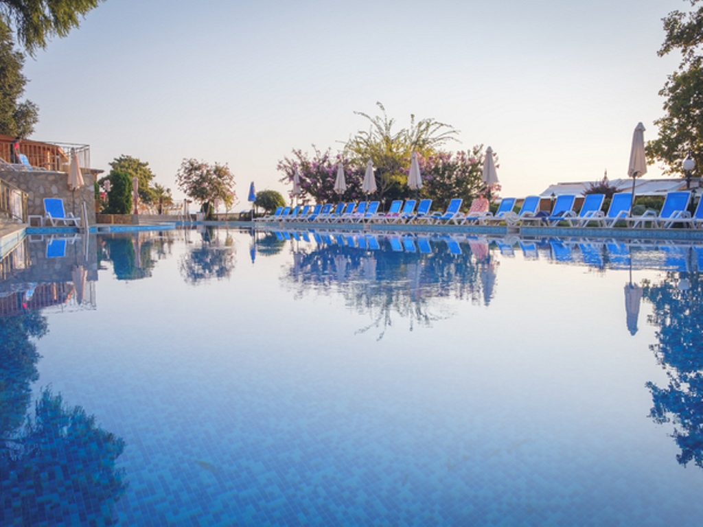Piscina deschisă