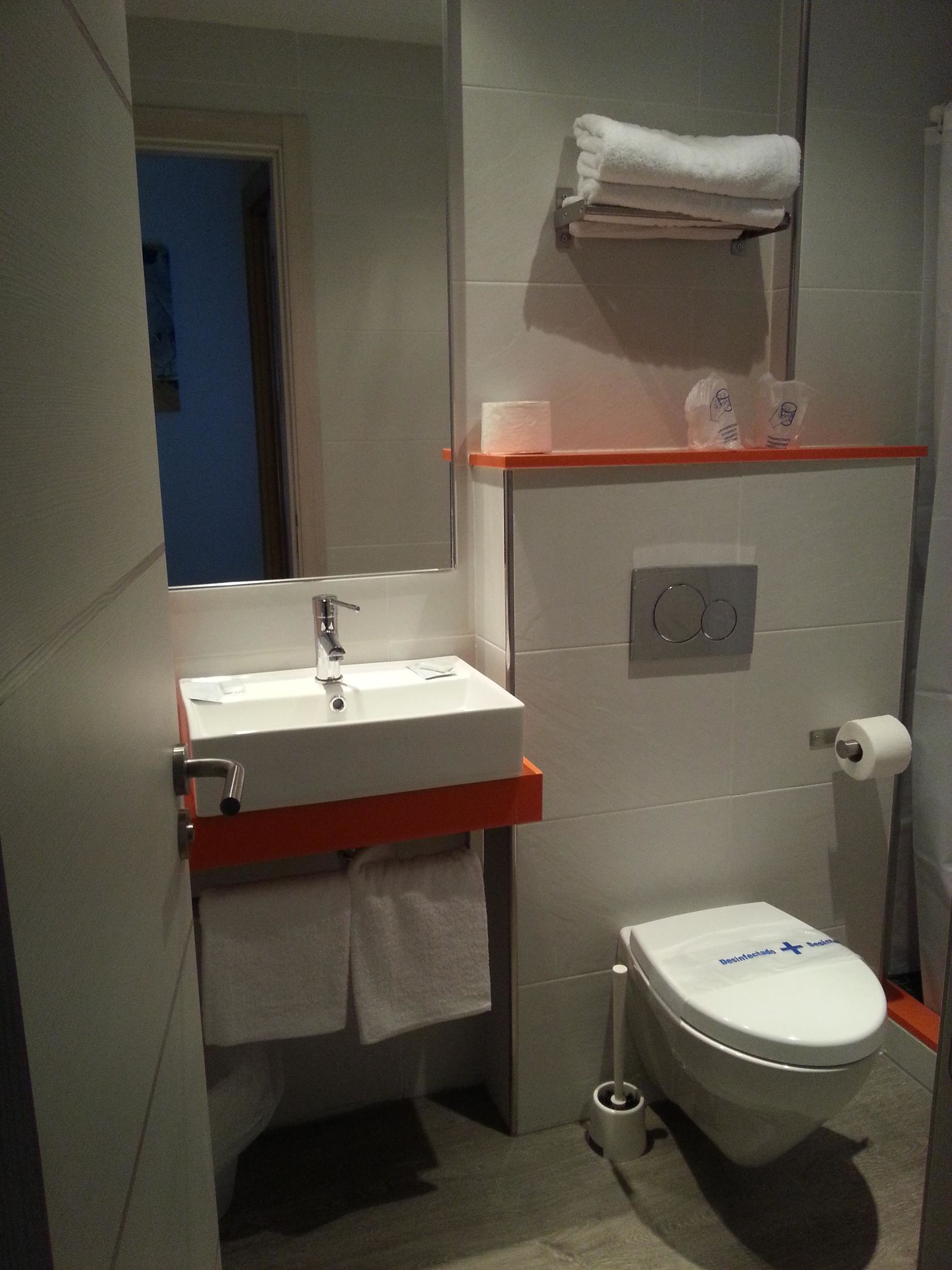 TB - TRIPLE ROOM
