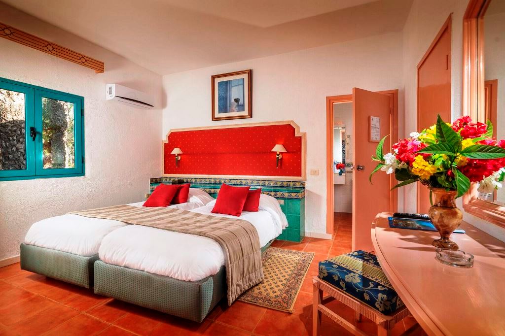 SINGLE STANDARD ROOM