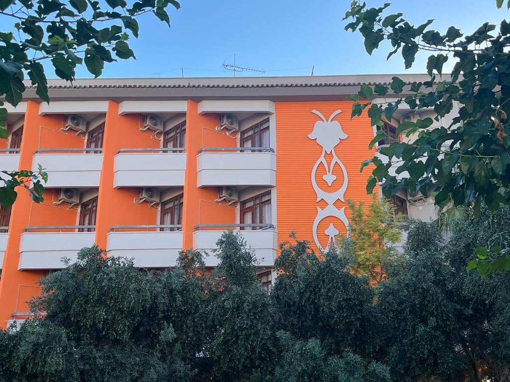 Clădirea principala