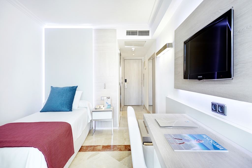 DOUBLE ROOM SINGLE USE BALCONY 