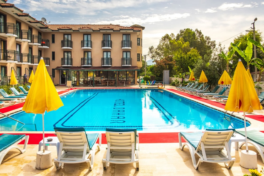 Piscina deschisă