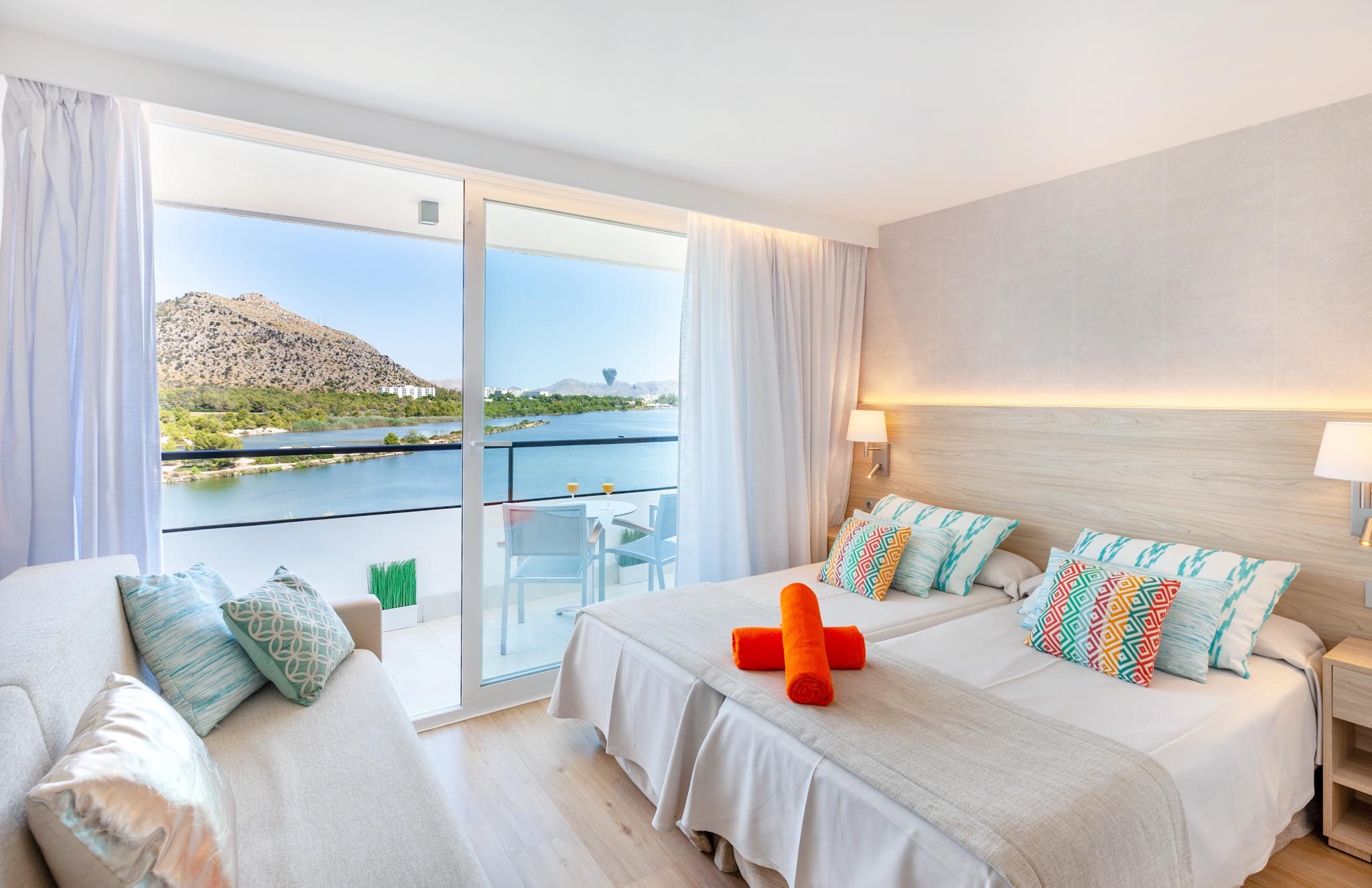 DOUBLE ROOM LAKE VIEW (BALCONY OR TERRACE)