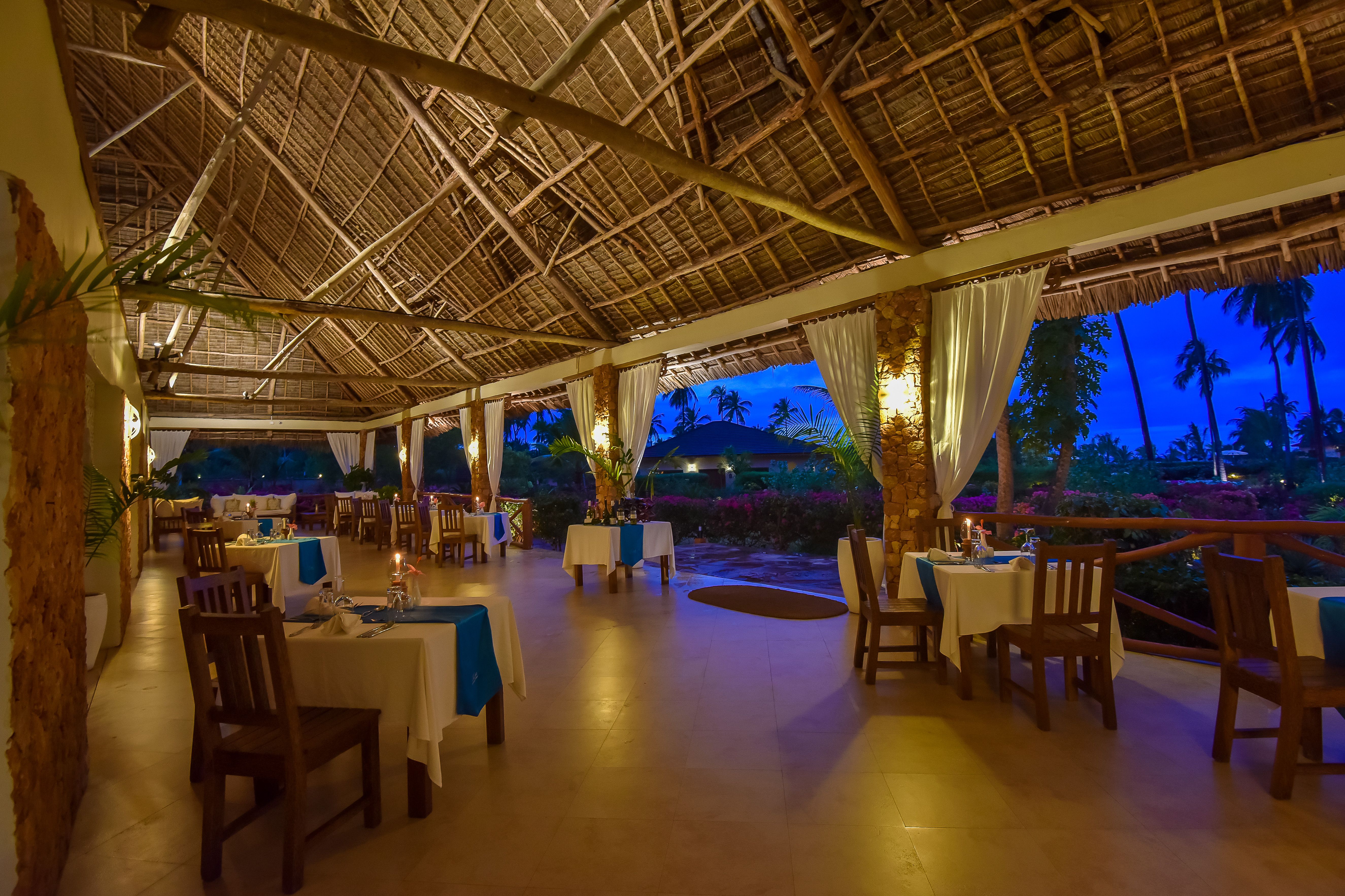 MAIN RESTAURANT