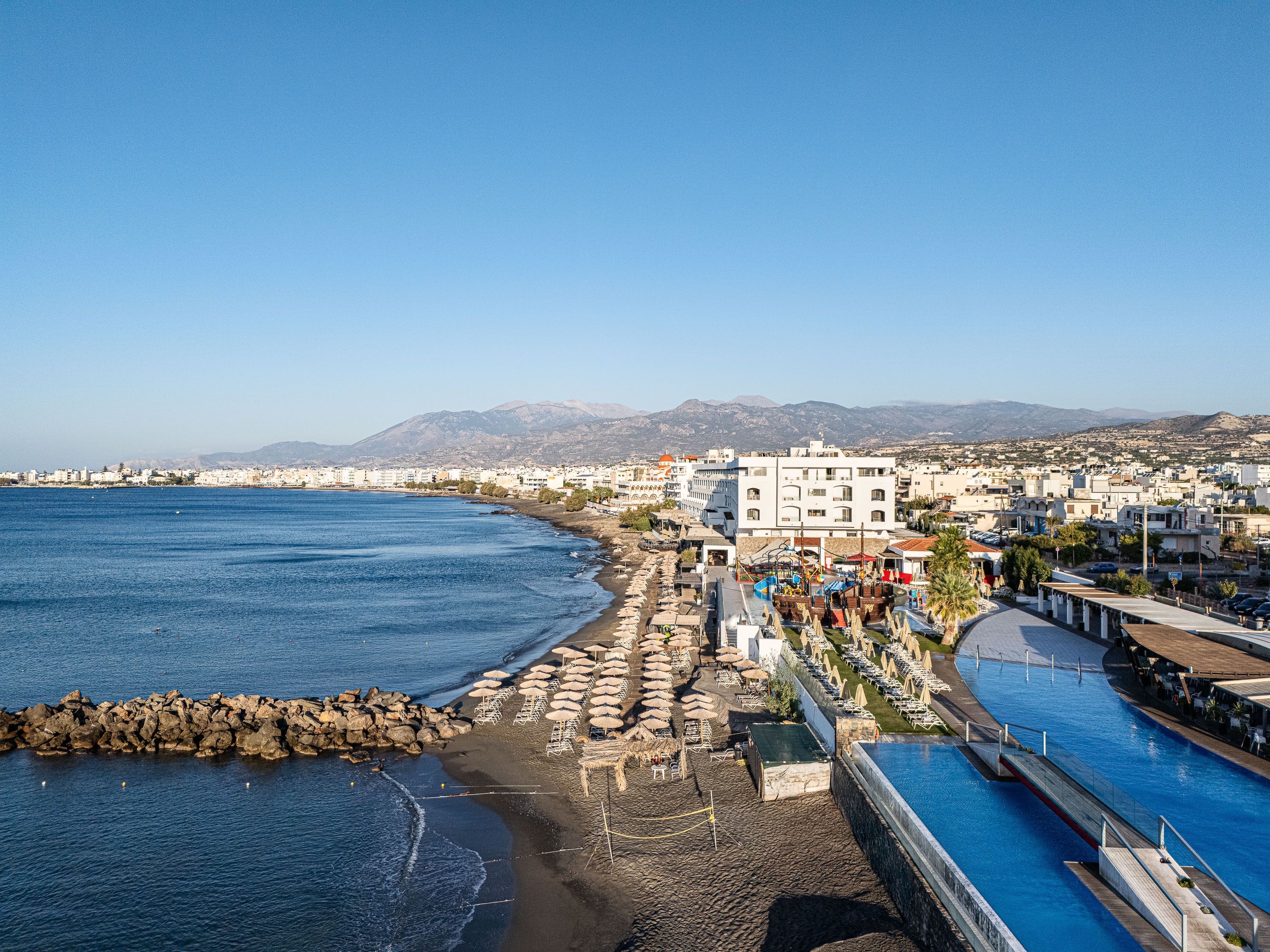 Piscina deschisă