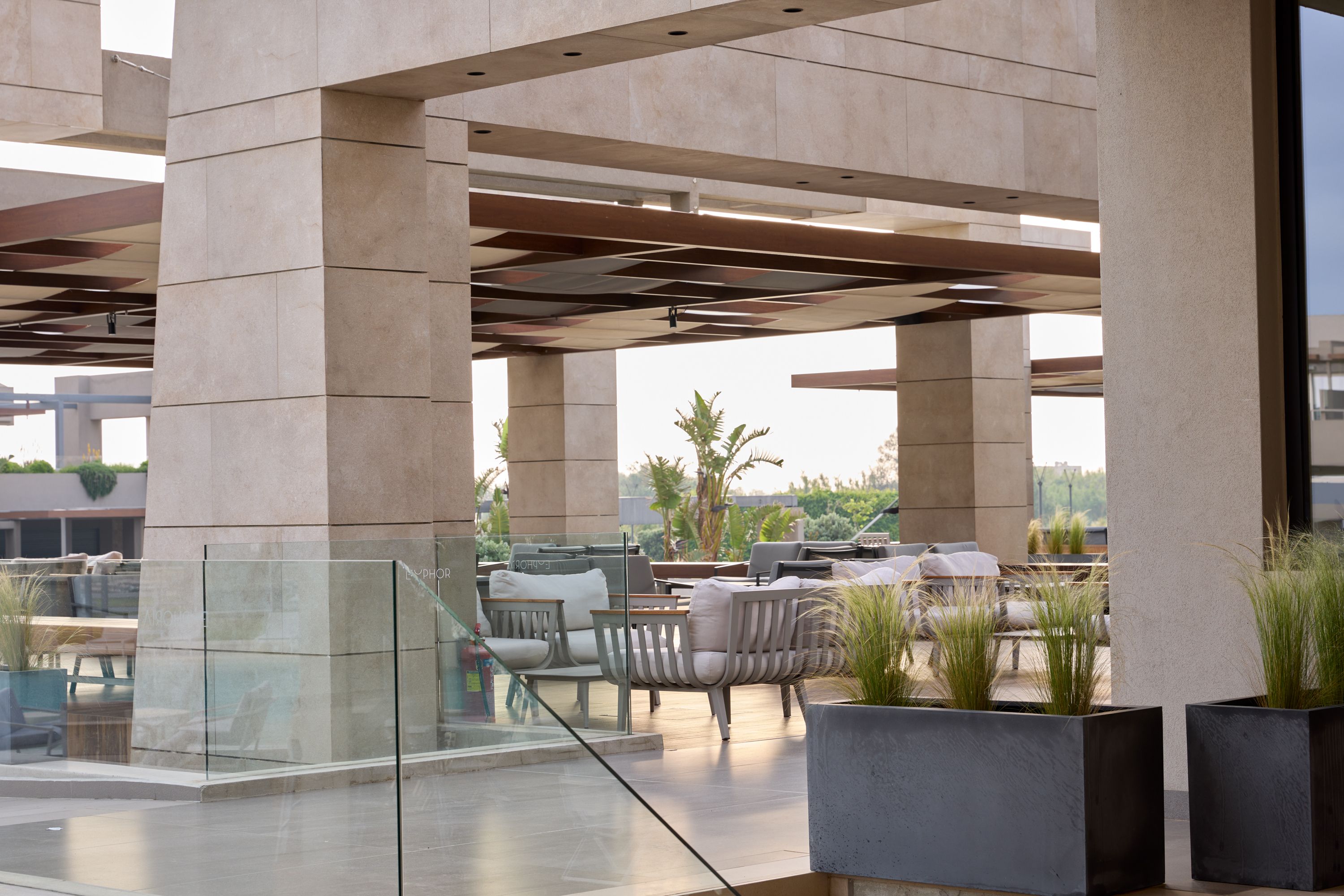 LOBBY BAR