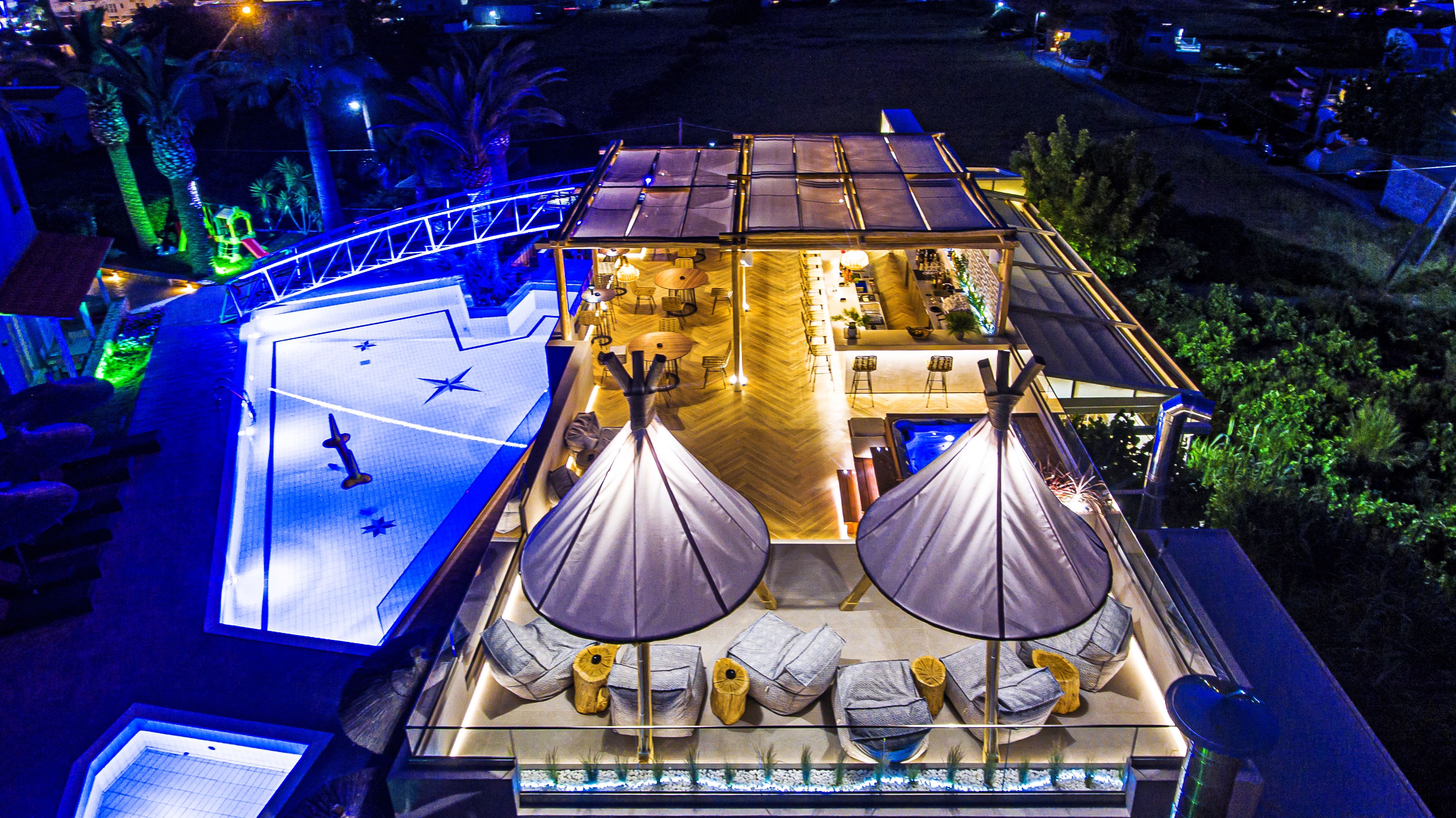ROOF TOP BAR