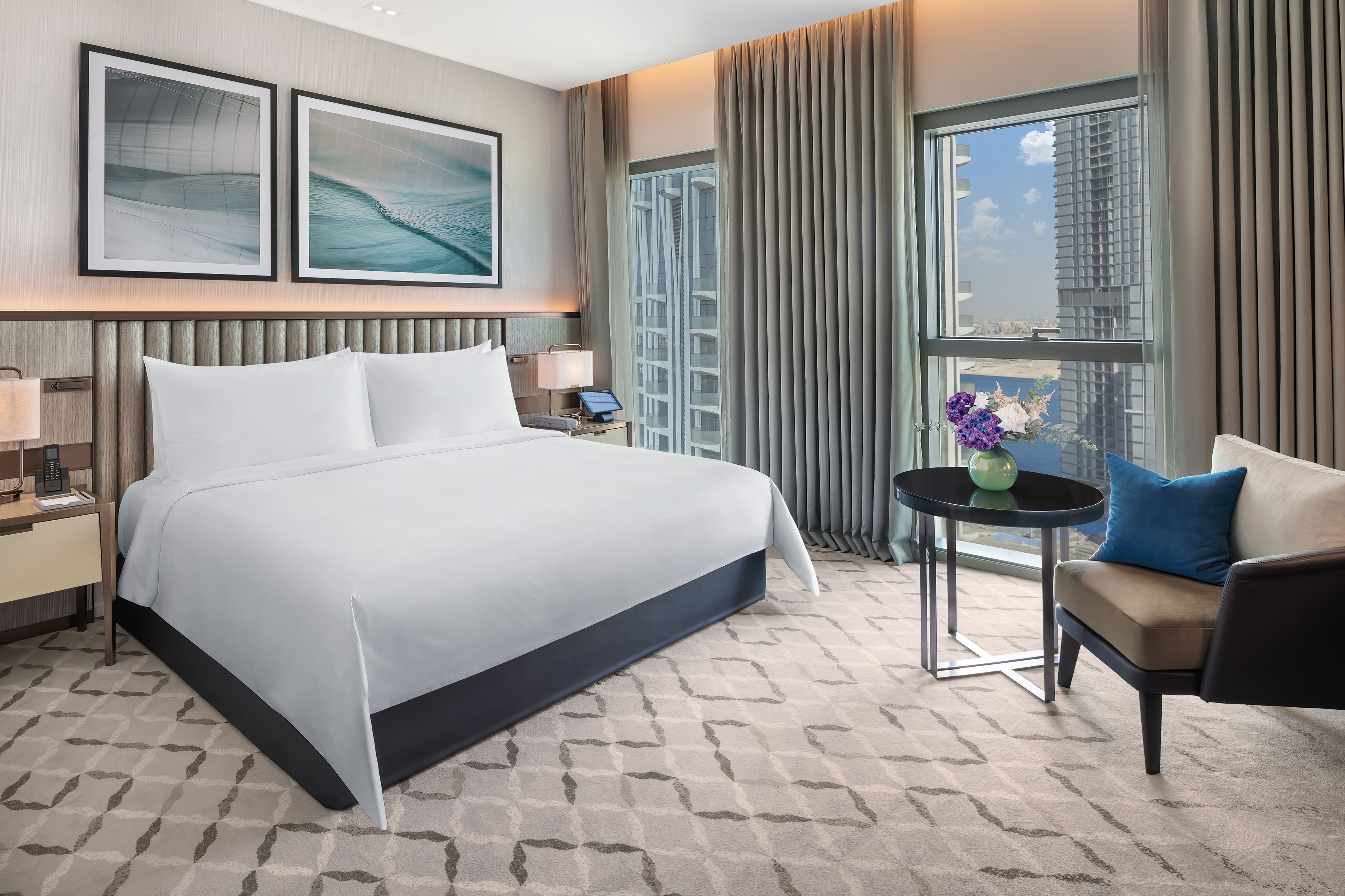 Deluxe City View Room King