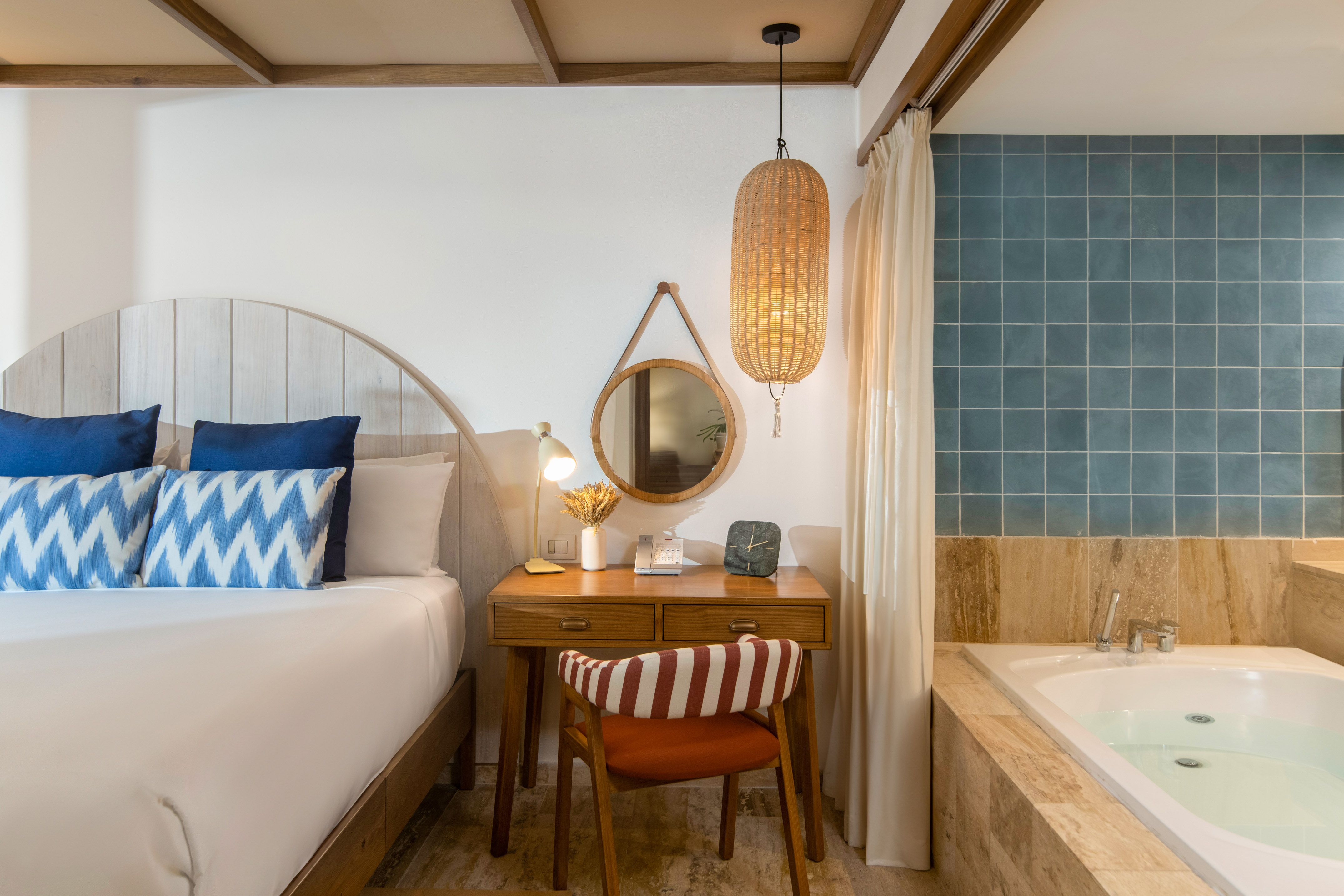MASTER SUITE ZEL SWIM-UP 