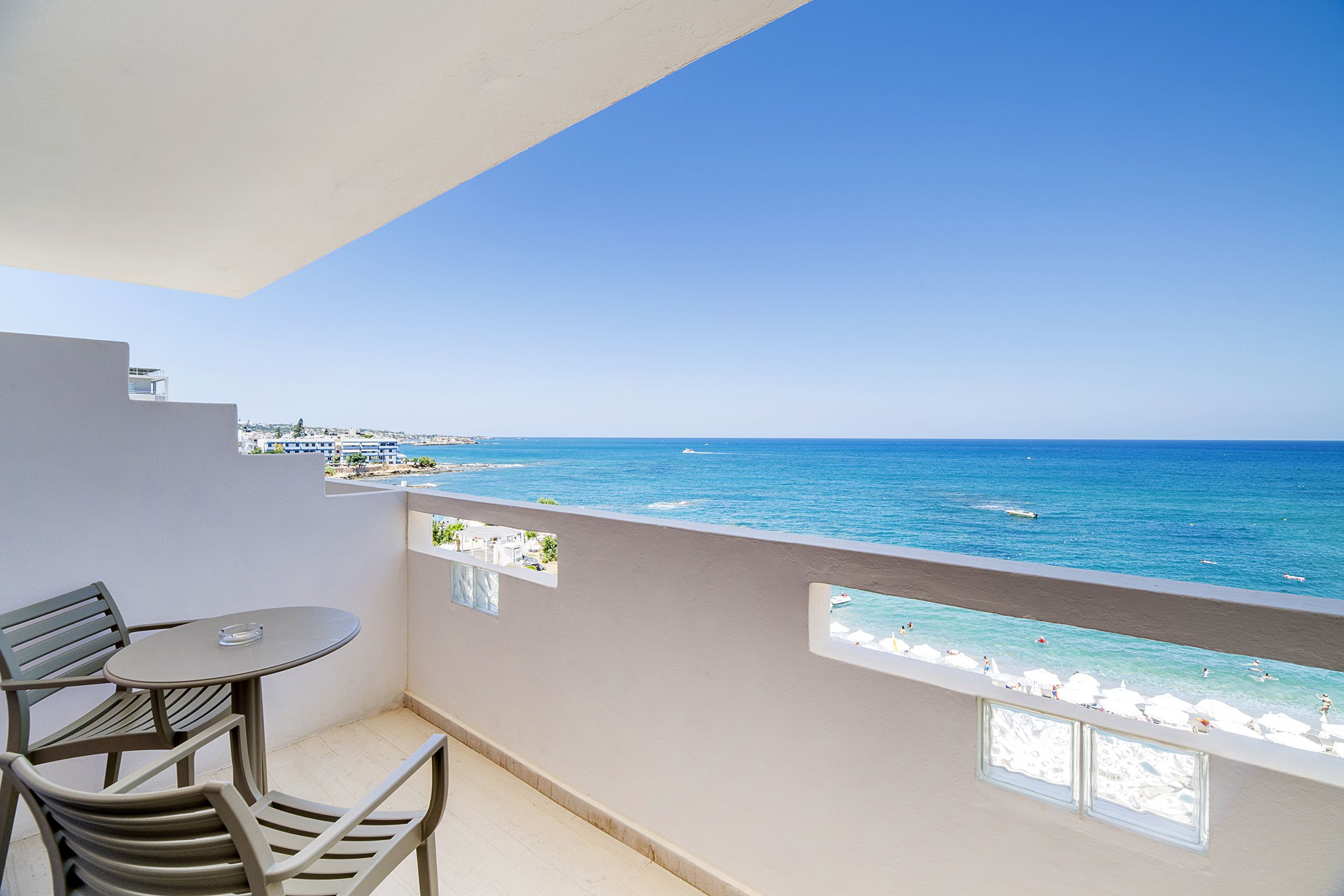 Double room front sea view