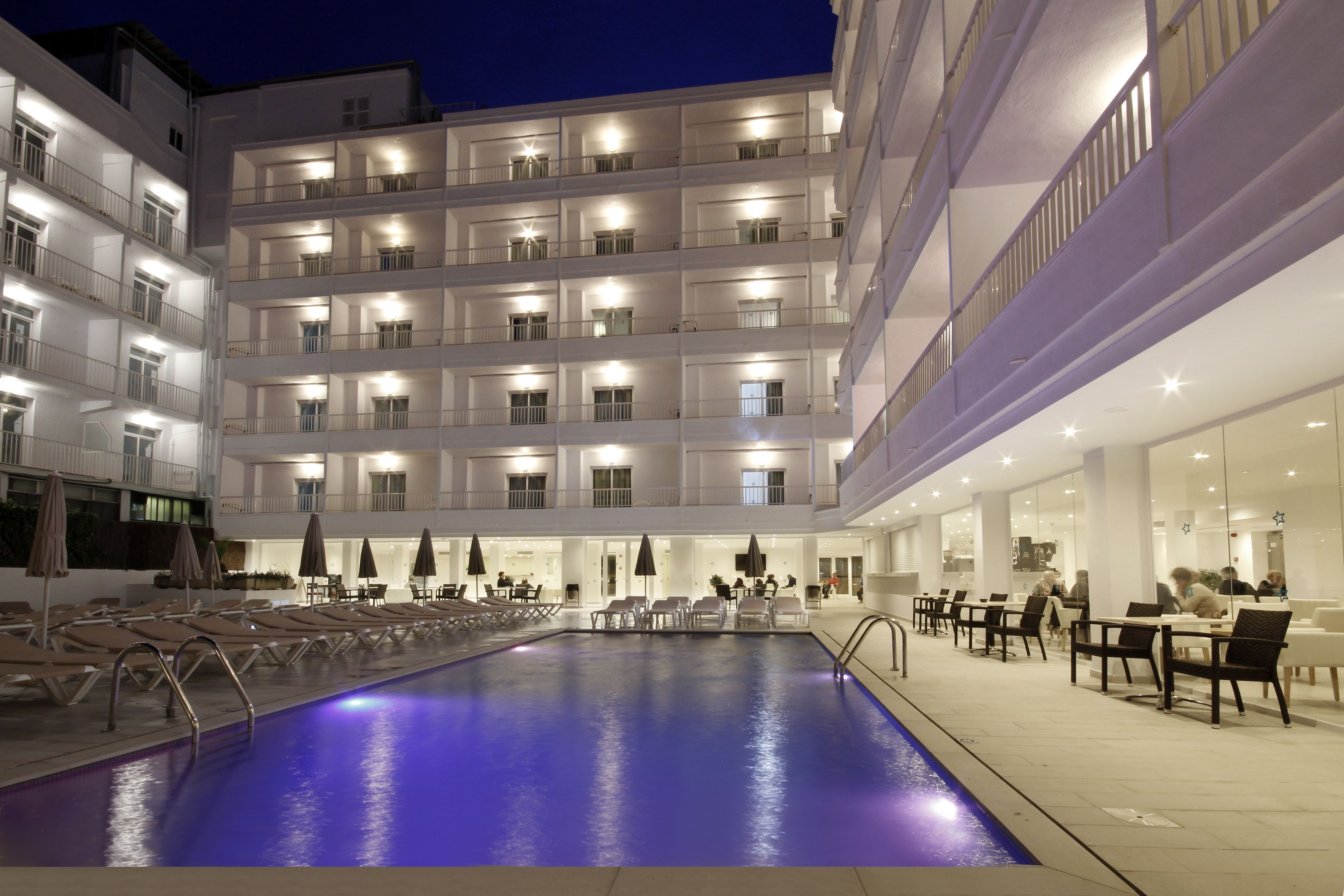Piscina deschisă