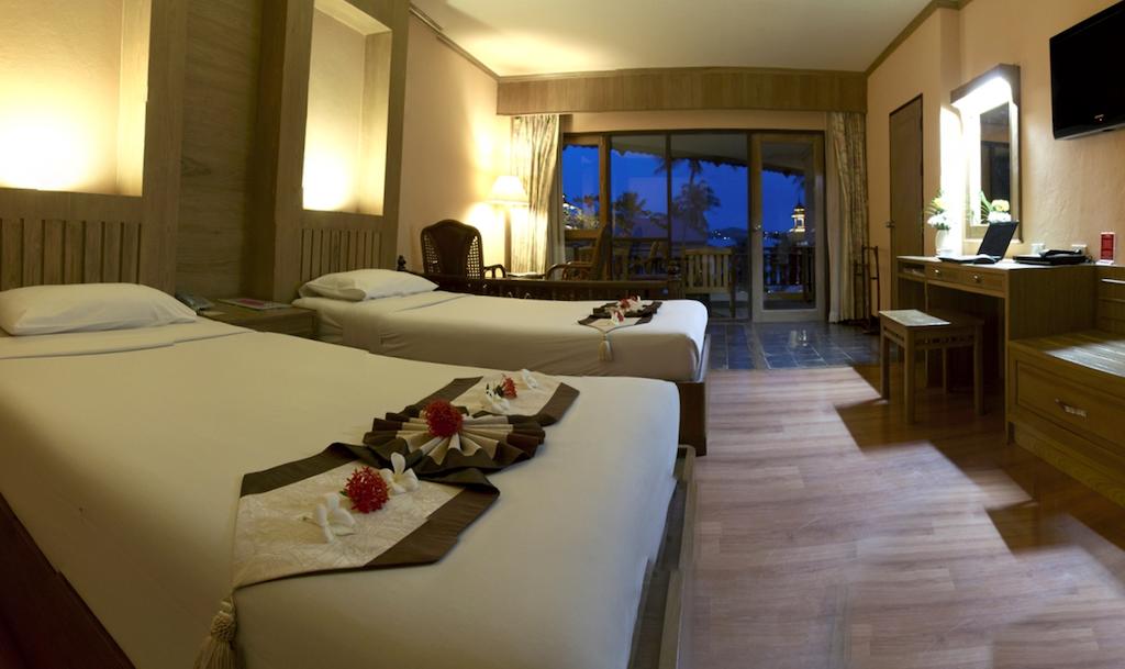 DELUXE SEA VIEW