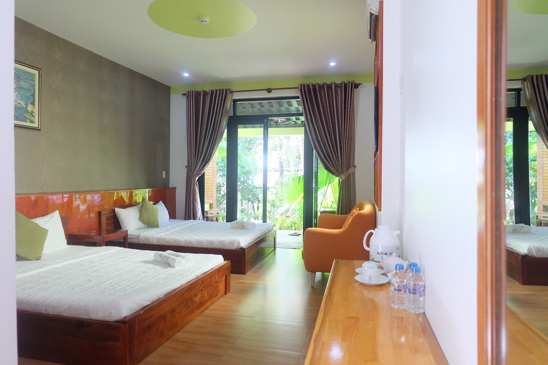 BUNGALOW TRIPLE DELUXE WITH TERRACE