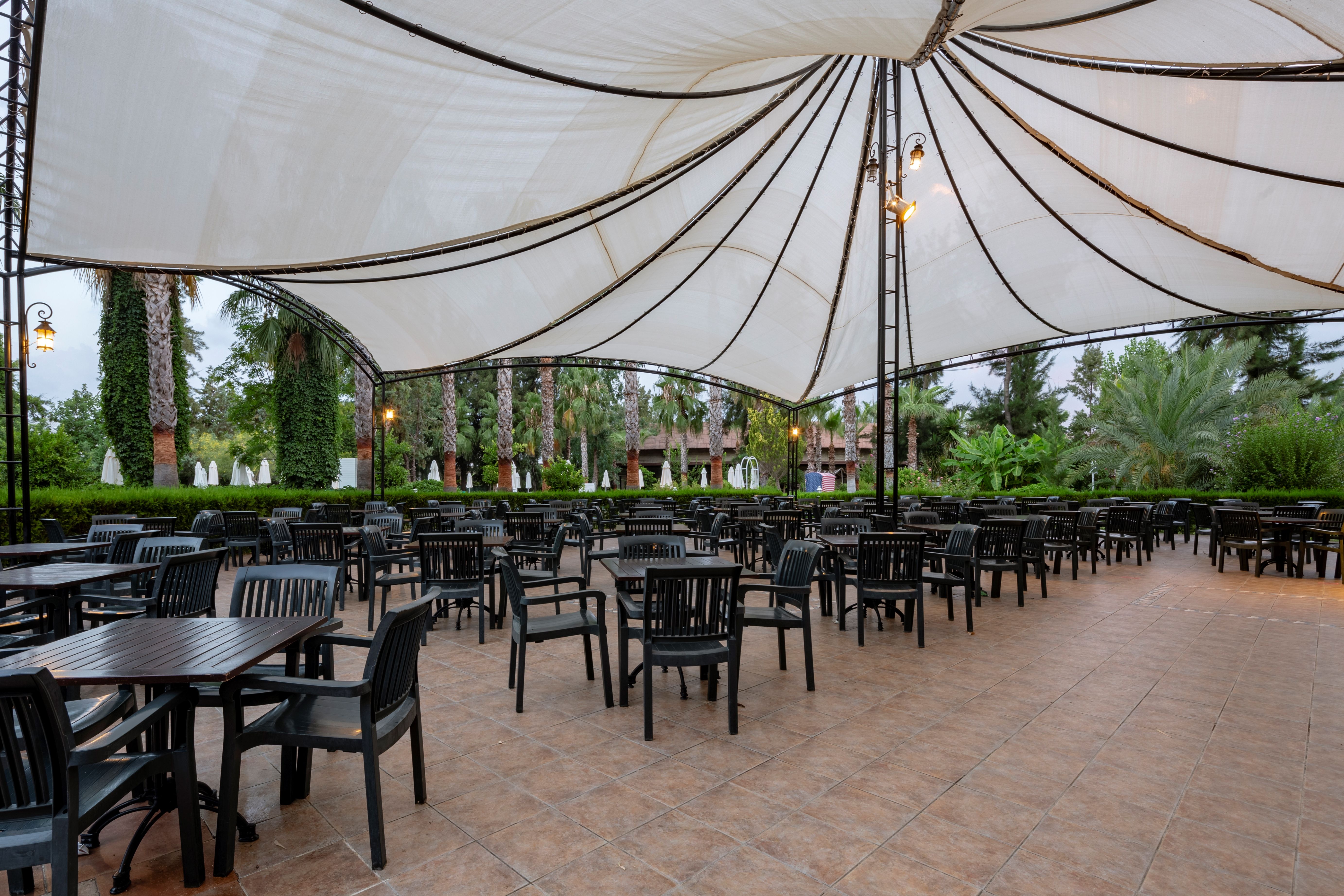 POOL BAR